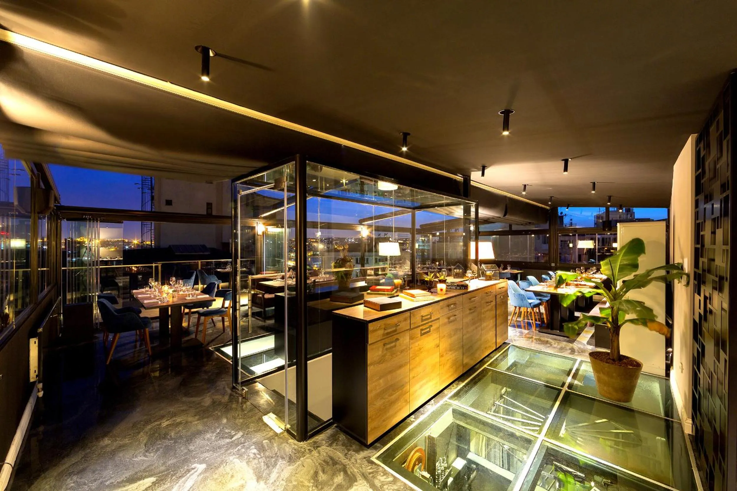 Restaurant/places to eat in Walton Hotels Galata