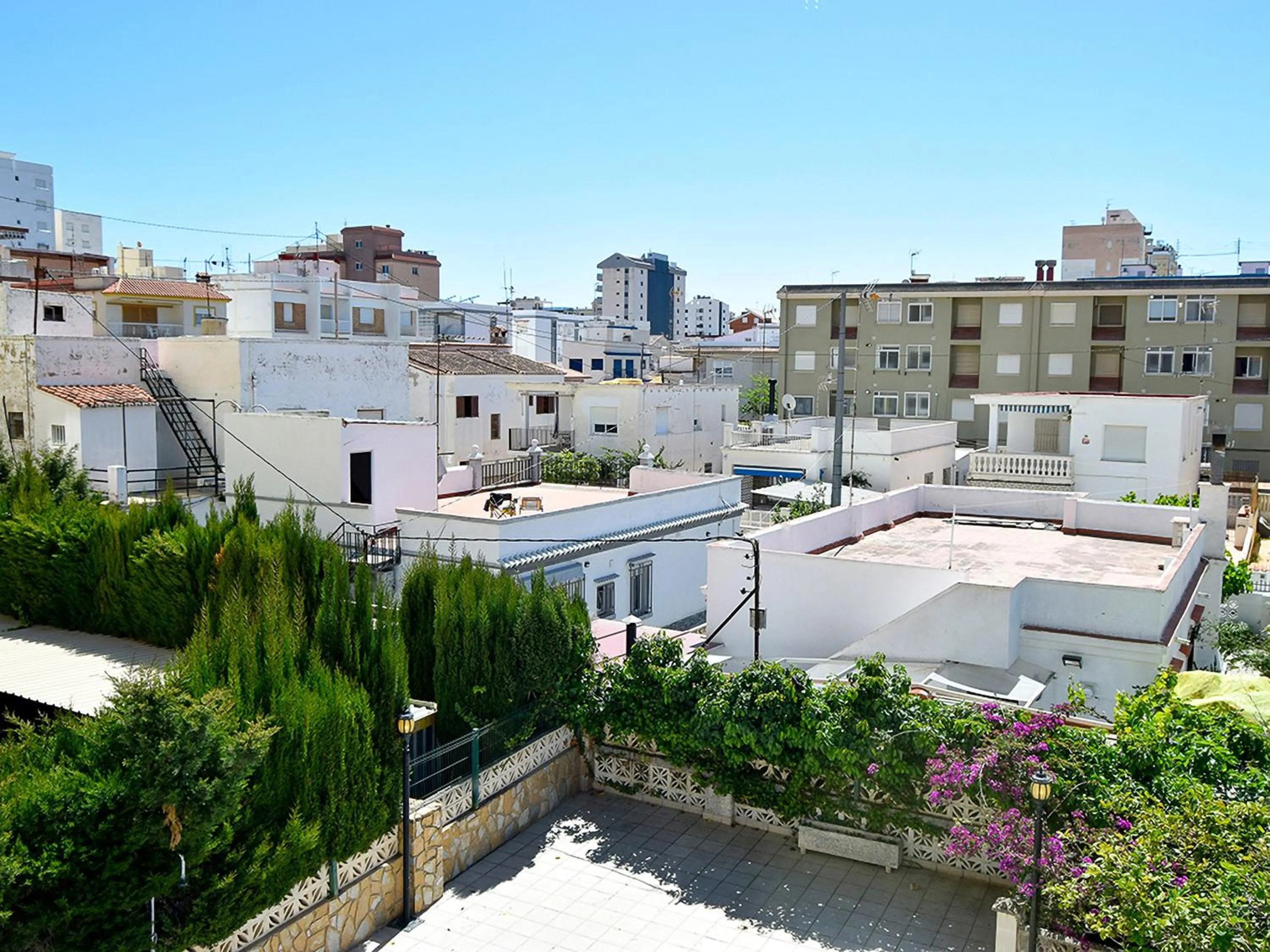 Street view in Apartamentos Gandía Centro 3000