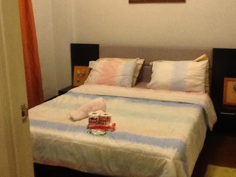 Bed in Palm Tree Genlex Condo