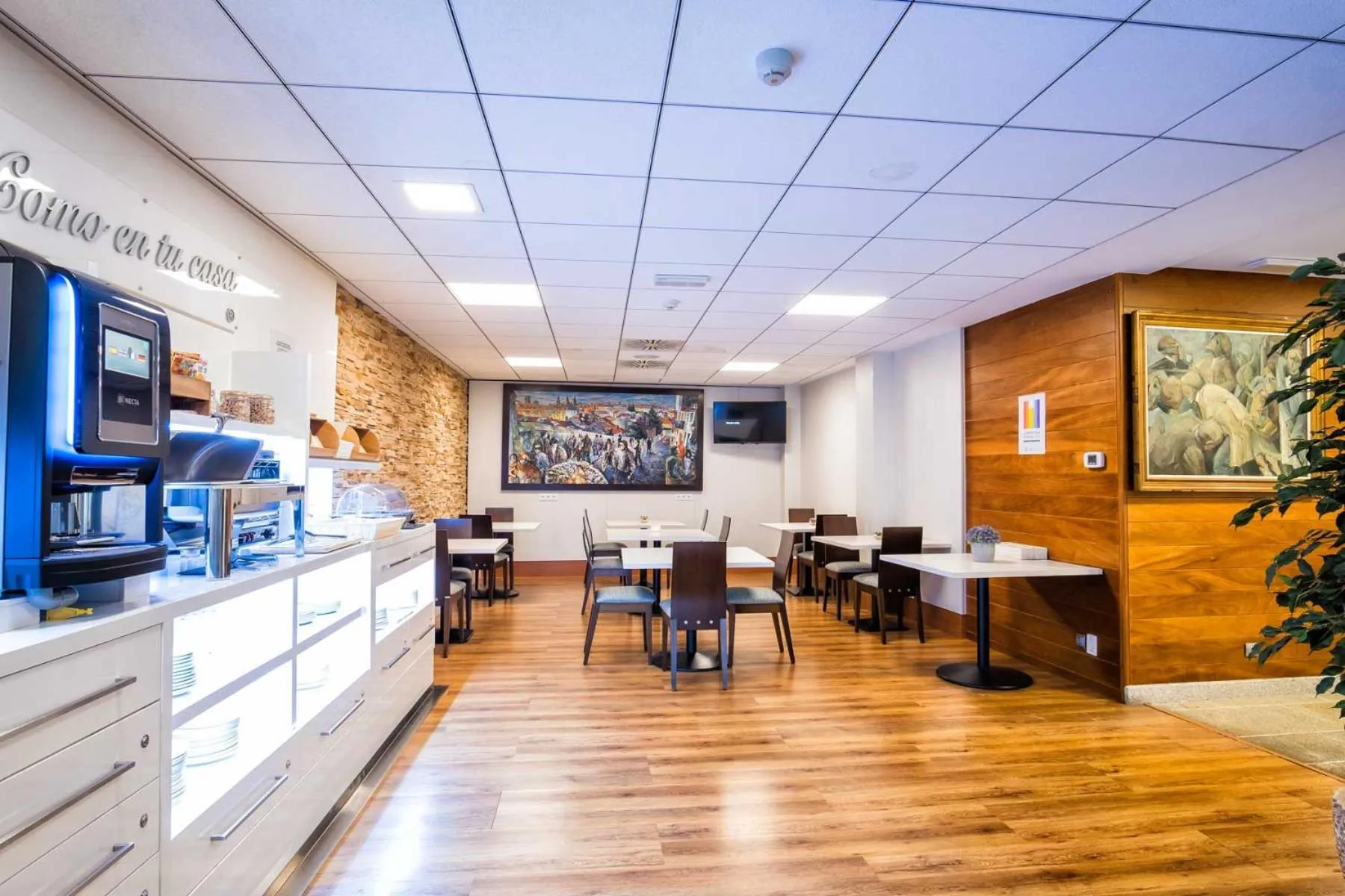 Breakfast in Hotel Alda Bonaval