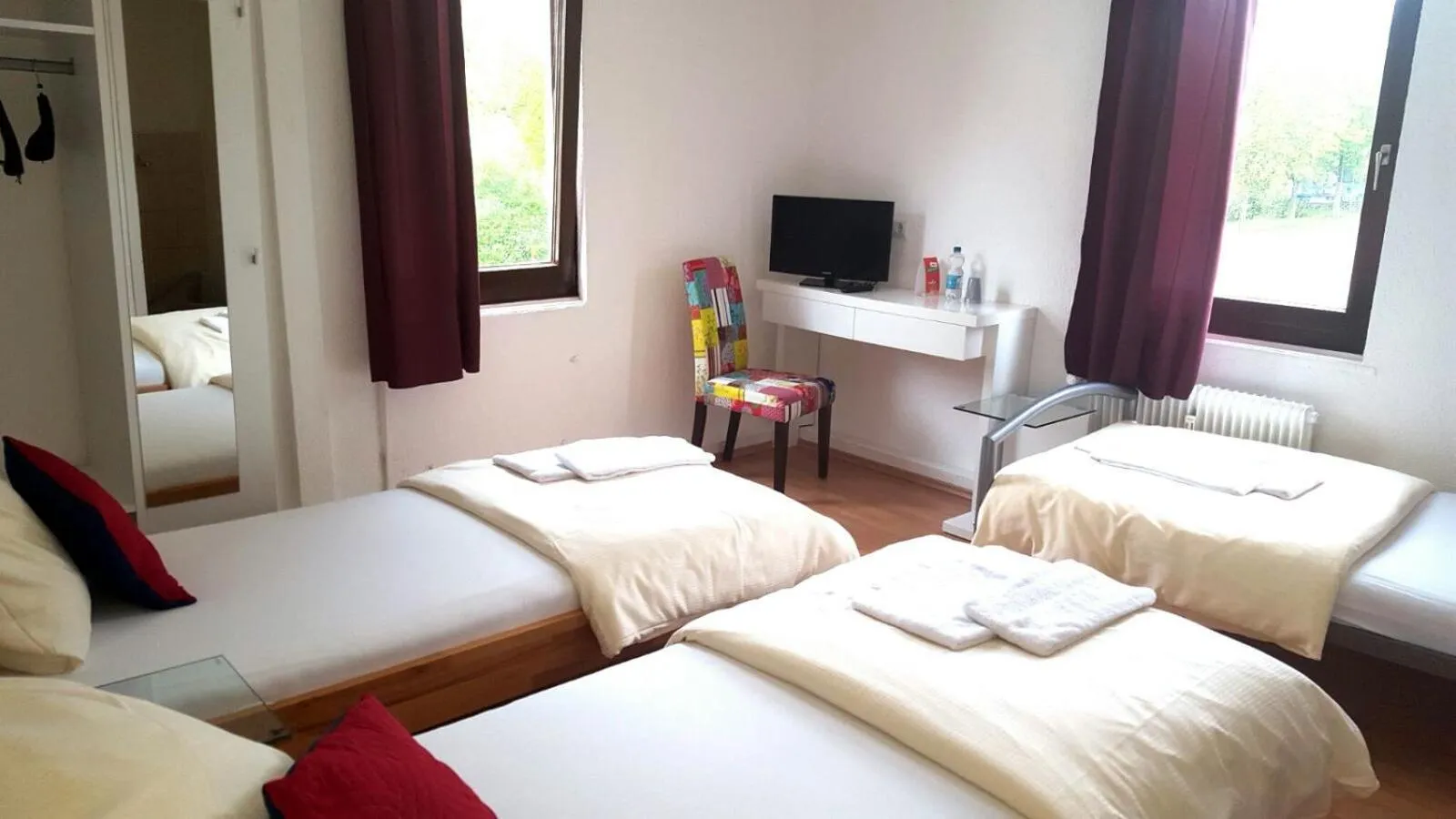 Property building, Bed in Dionysos Traube