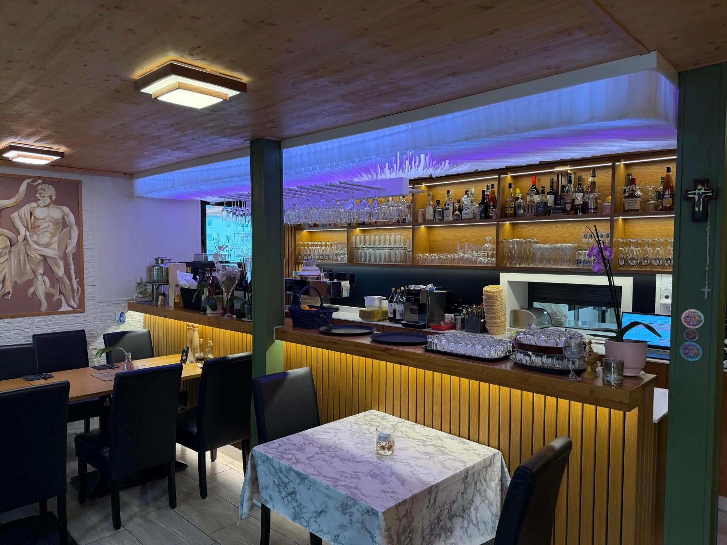 Restaurant/places to eat in Dionysos Traube