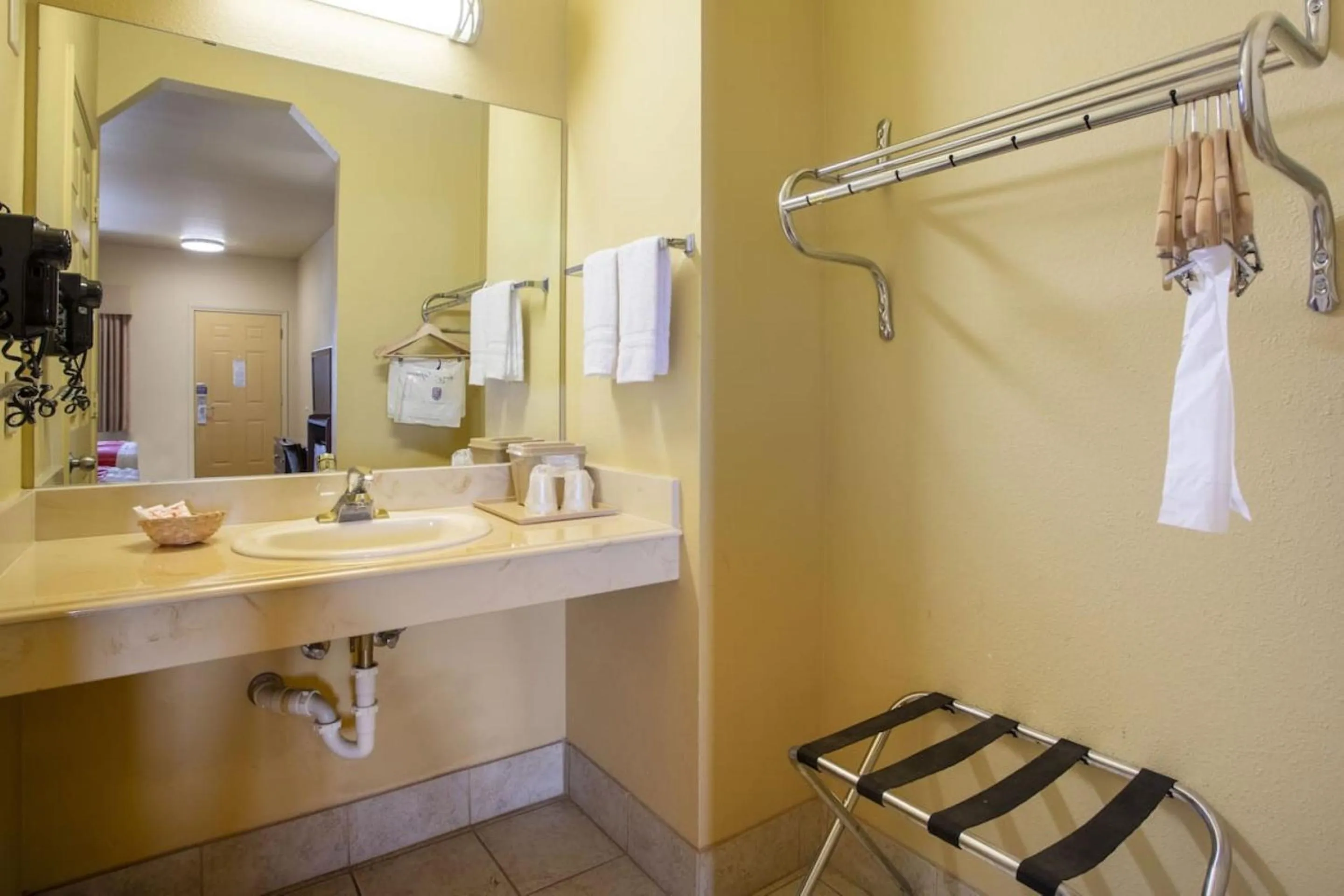 Bathroom in OYO Hotel Valley View TX, I-35