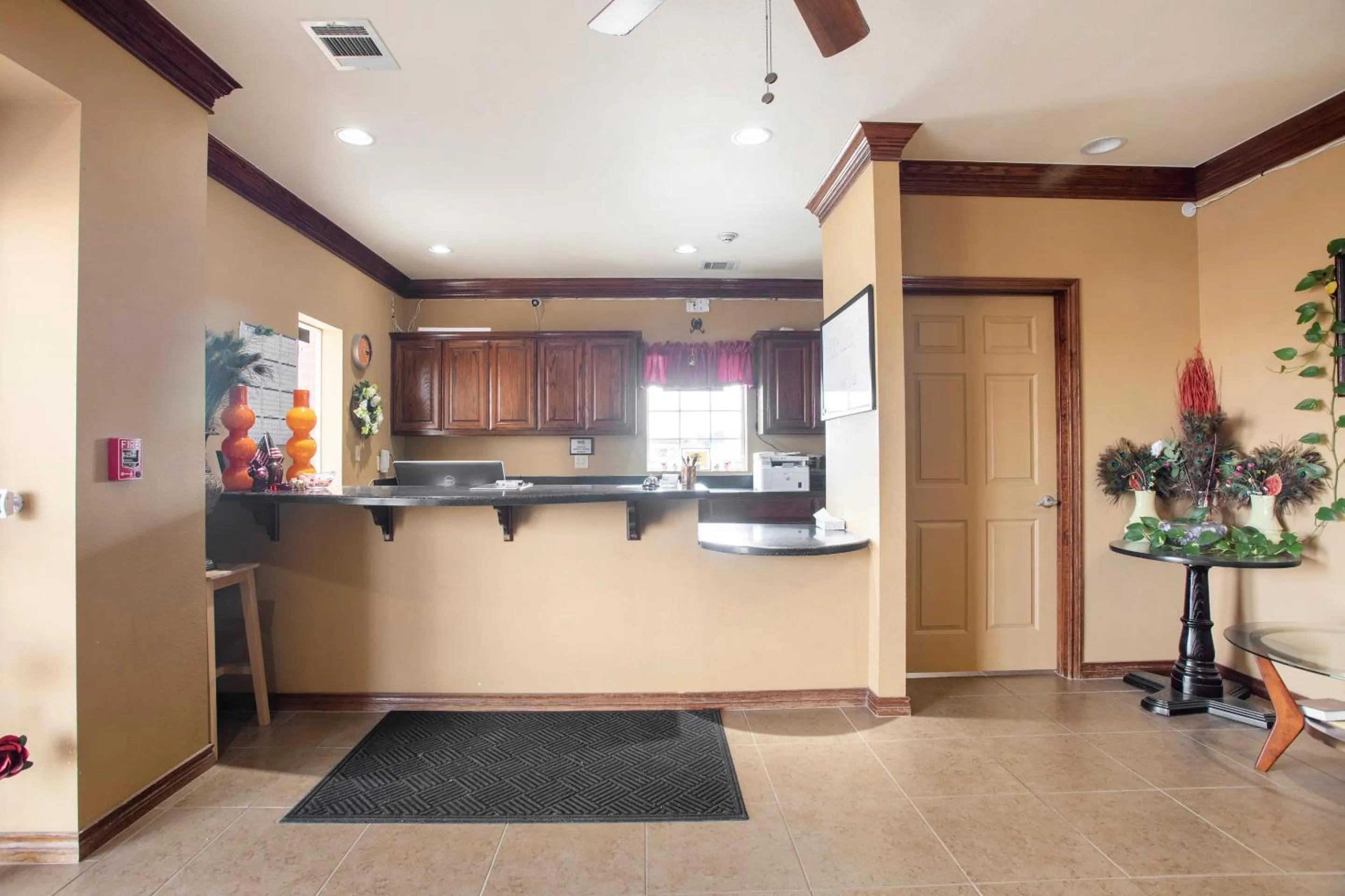 Lobby or reception in OYO Hotel Valley View TX, I-35