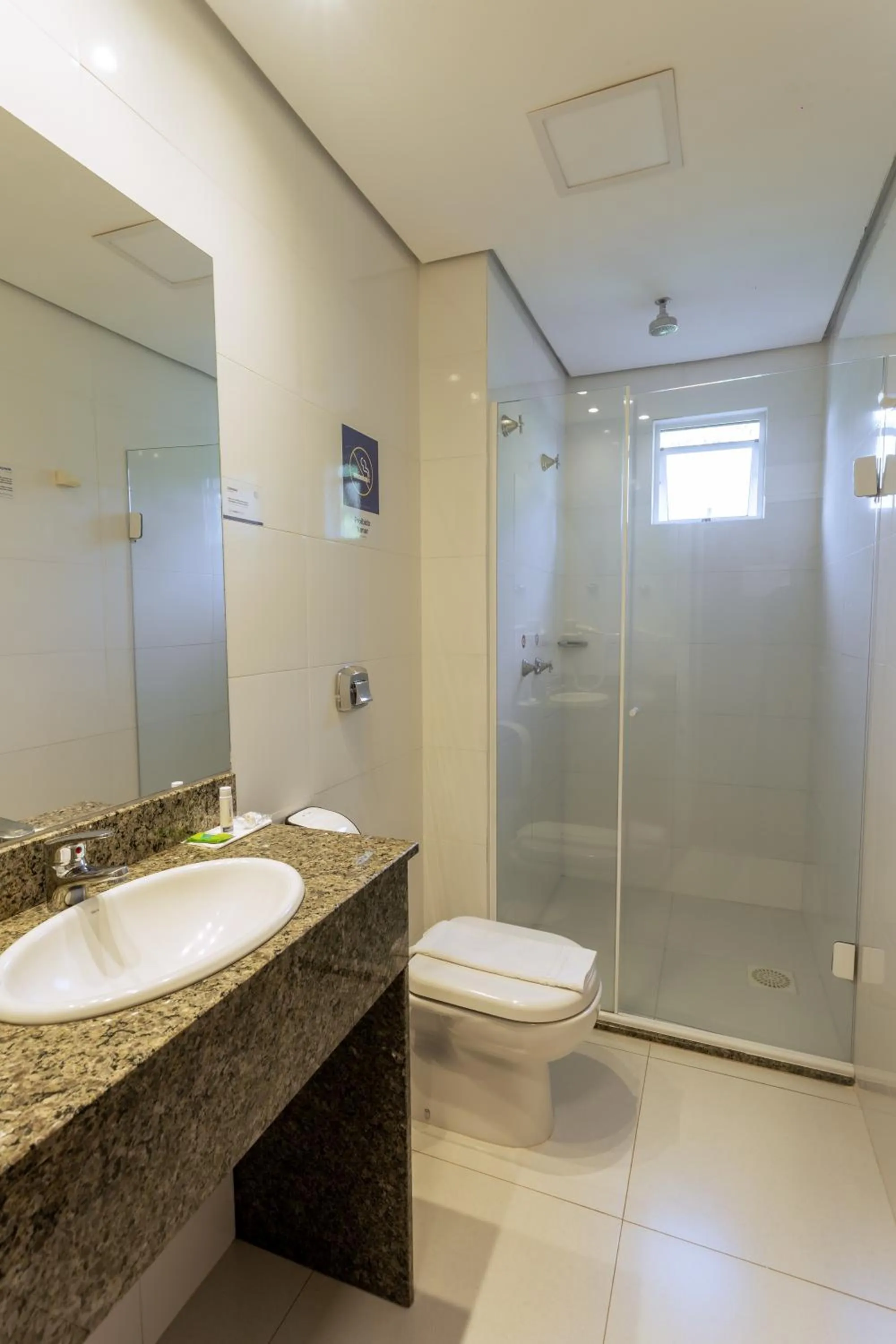 Bedroom in Hiber Hotel - Acesso a Chapecó