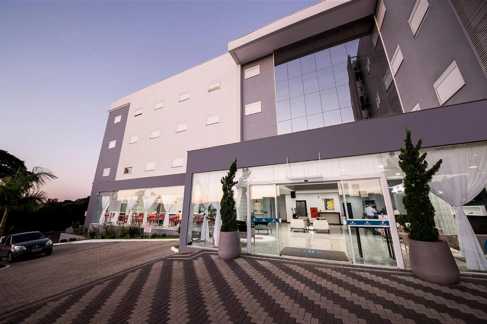 Property building in Hiber Hotel - Acesso a Chapecó