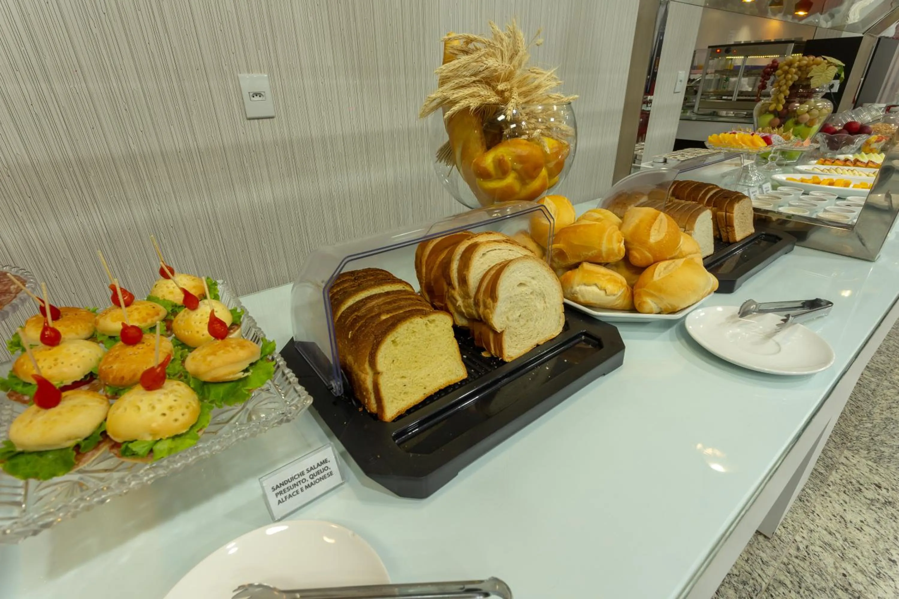 Breakfast in Hiber Hotel - Acesso a Chapecó