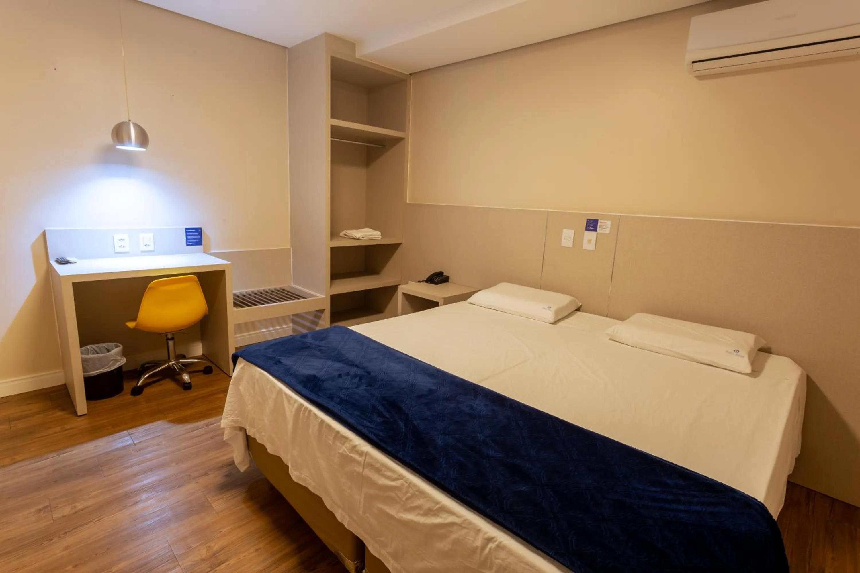 Bedroom, Bed in Hiber Hotel - Acesso a Chapecó