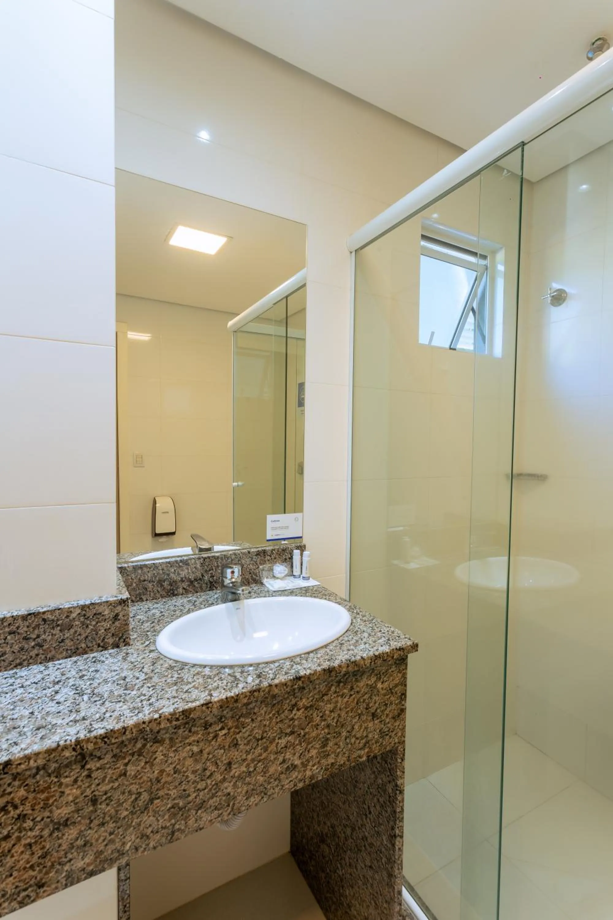 Bedroom in Hiber Hotel - Acesso a Chapecó