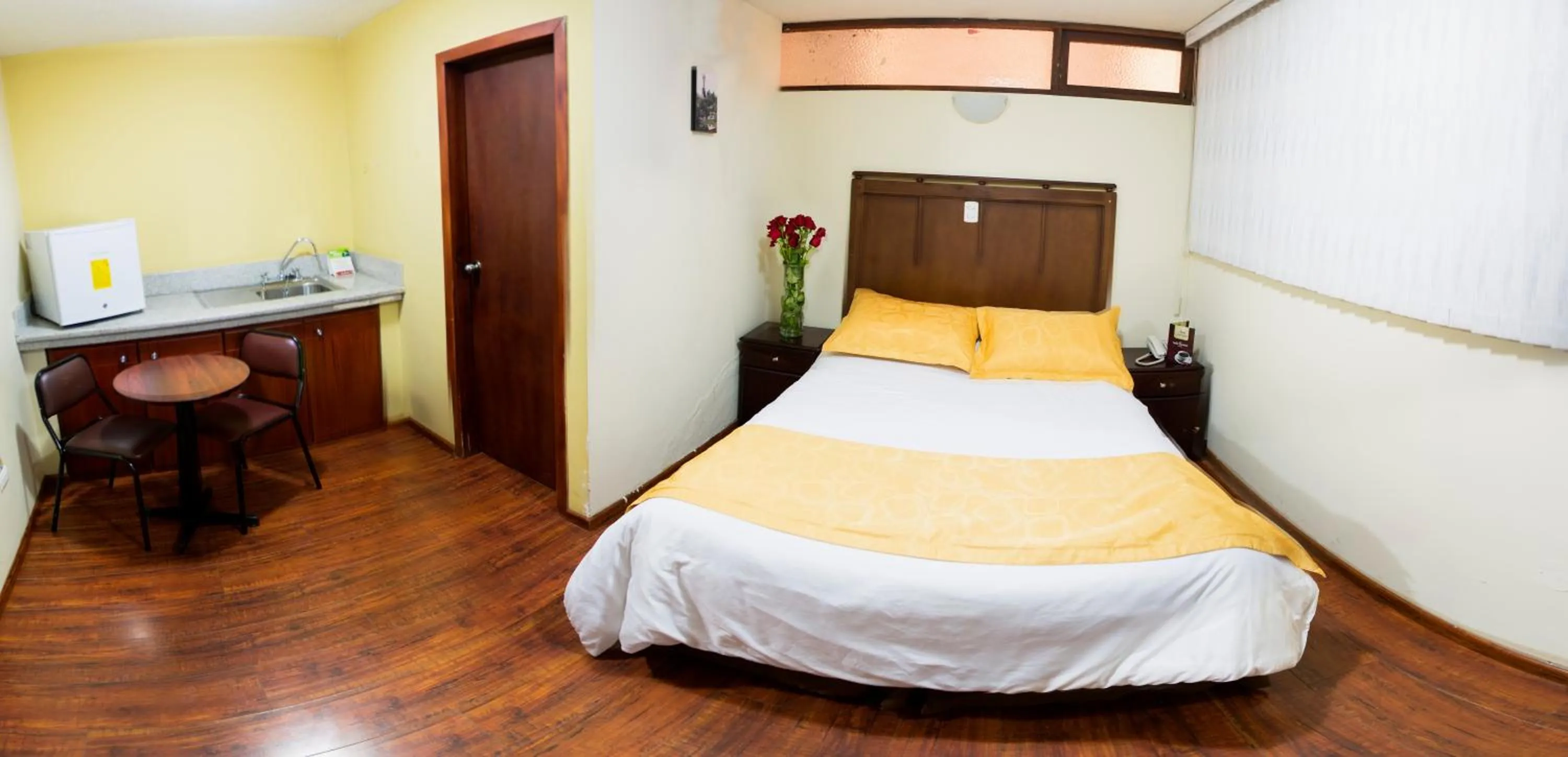 Photo of the whole room, Bed in Hotel Saint Thomas