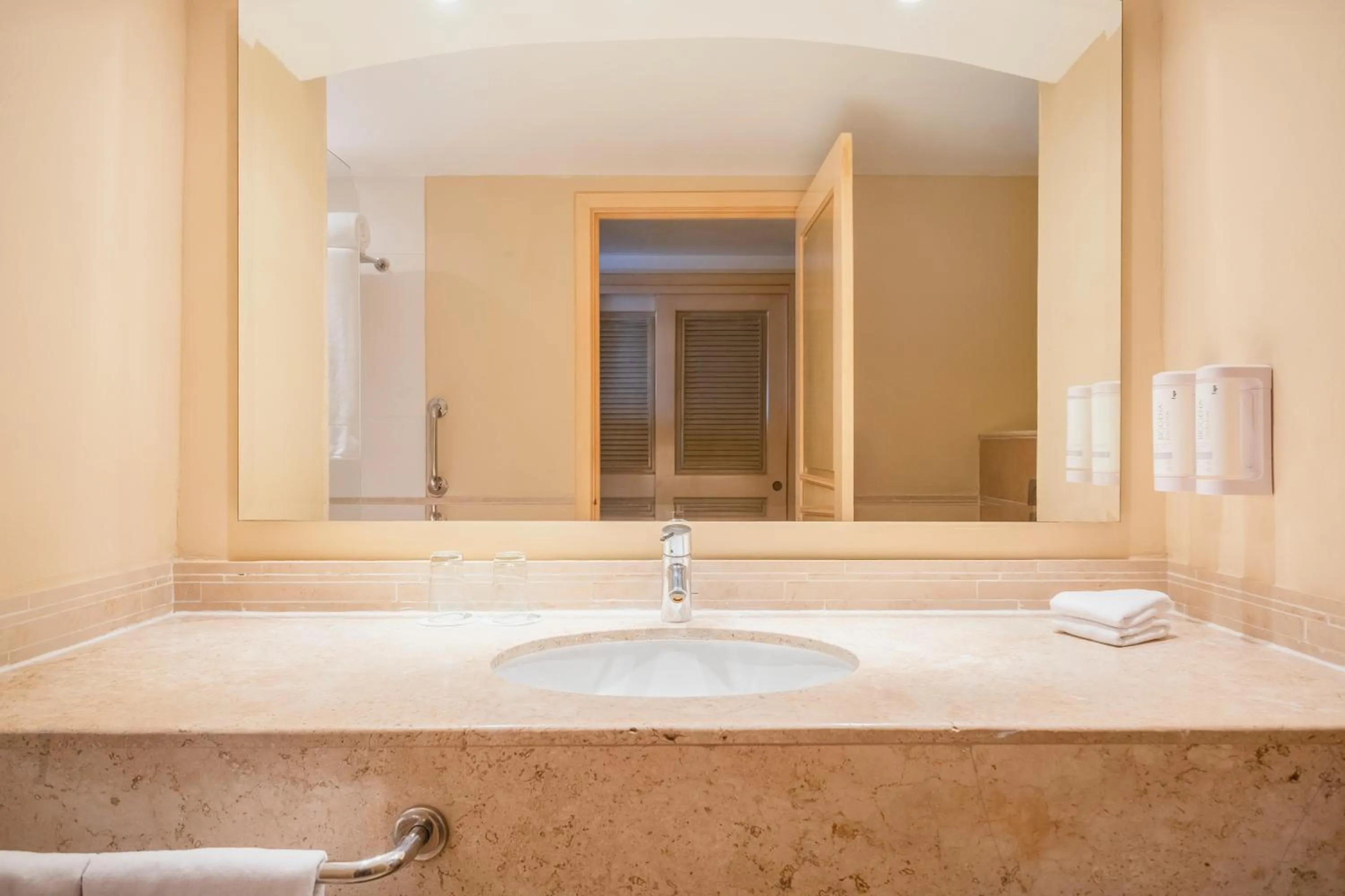 Bathroom in Iberostar Waves Rose Hall Beach - All Inclusive