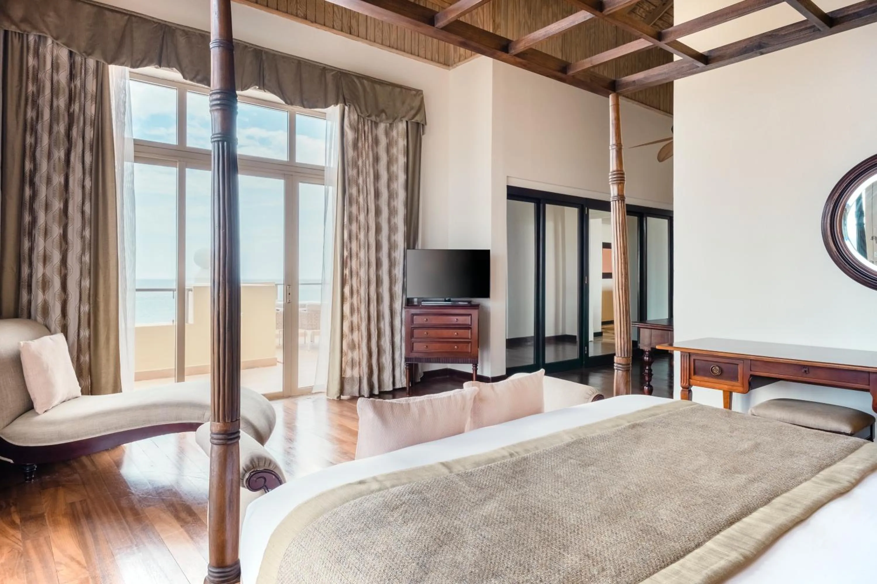 Bedroom, Bed in Iberostar Waves Rose Hall Beach - All Inclusive