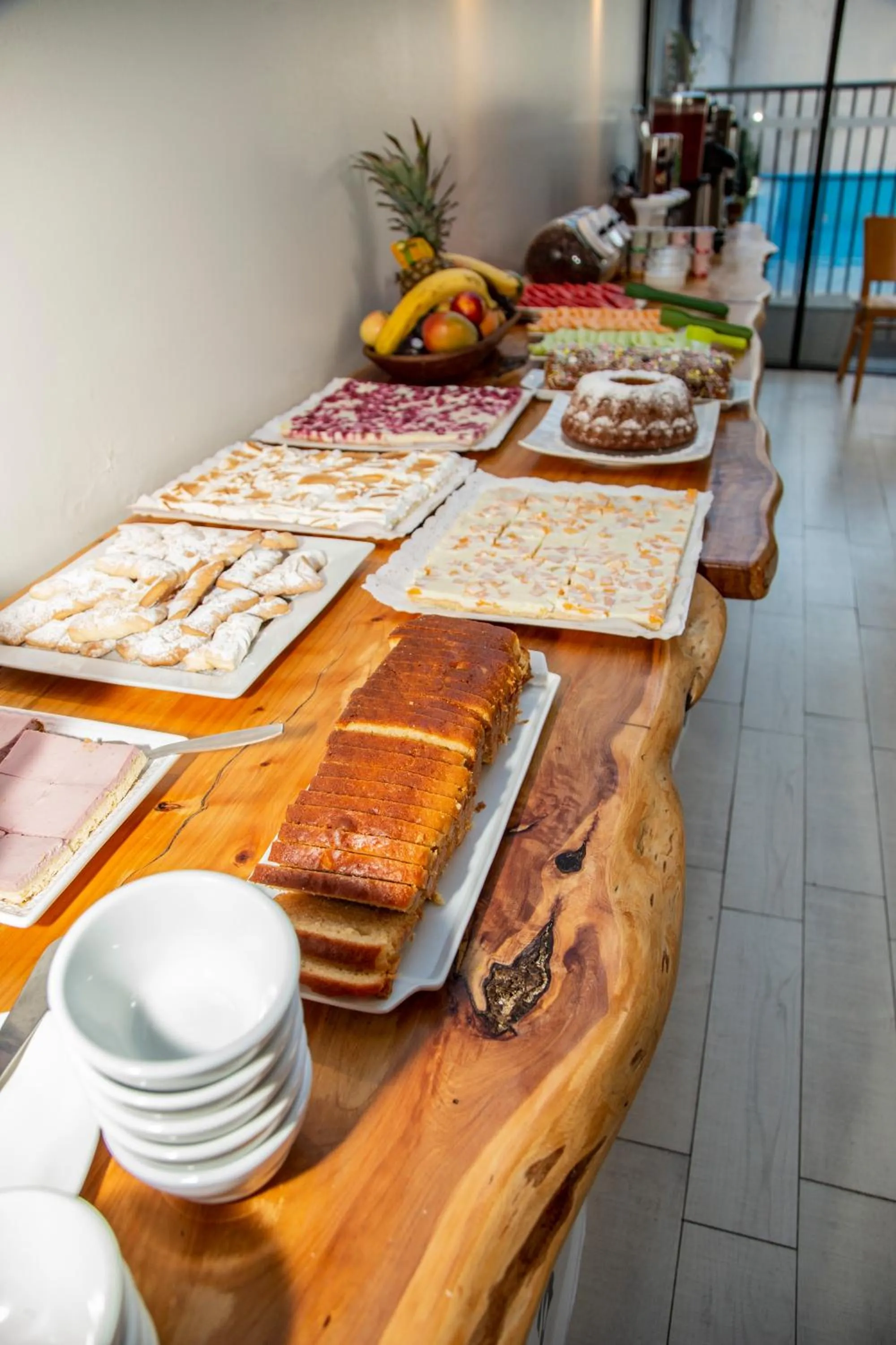 Buffet breakfast in Hotel Cumbres del Sur