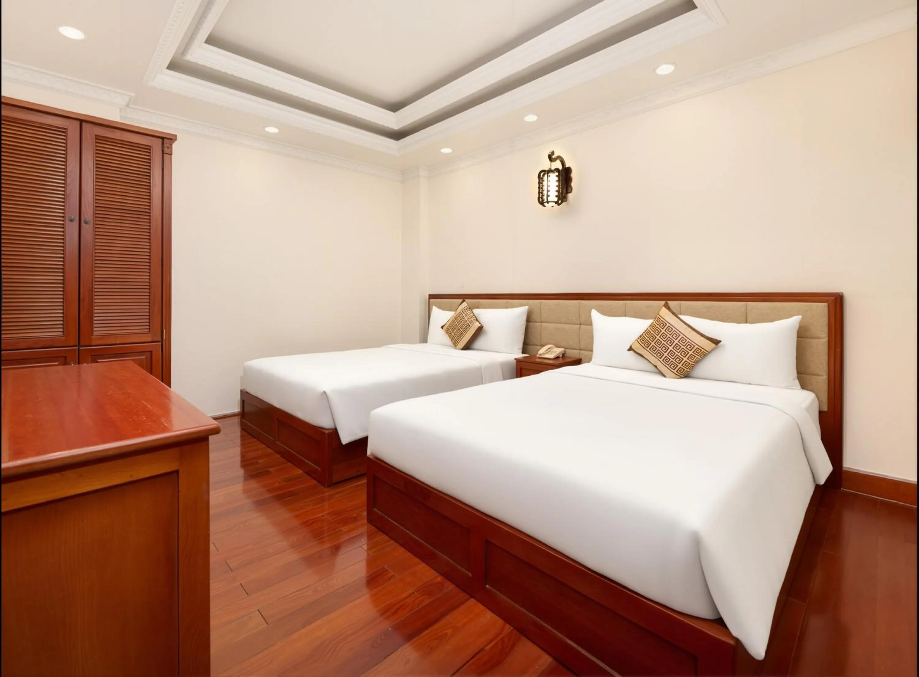 Bed in Diamond Hotel