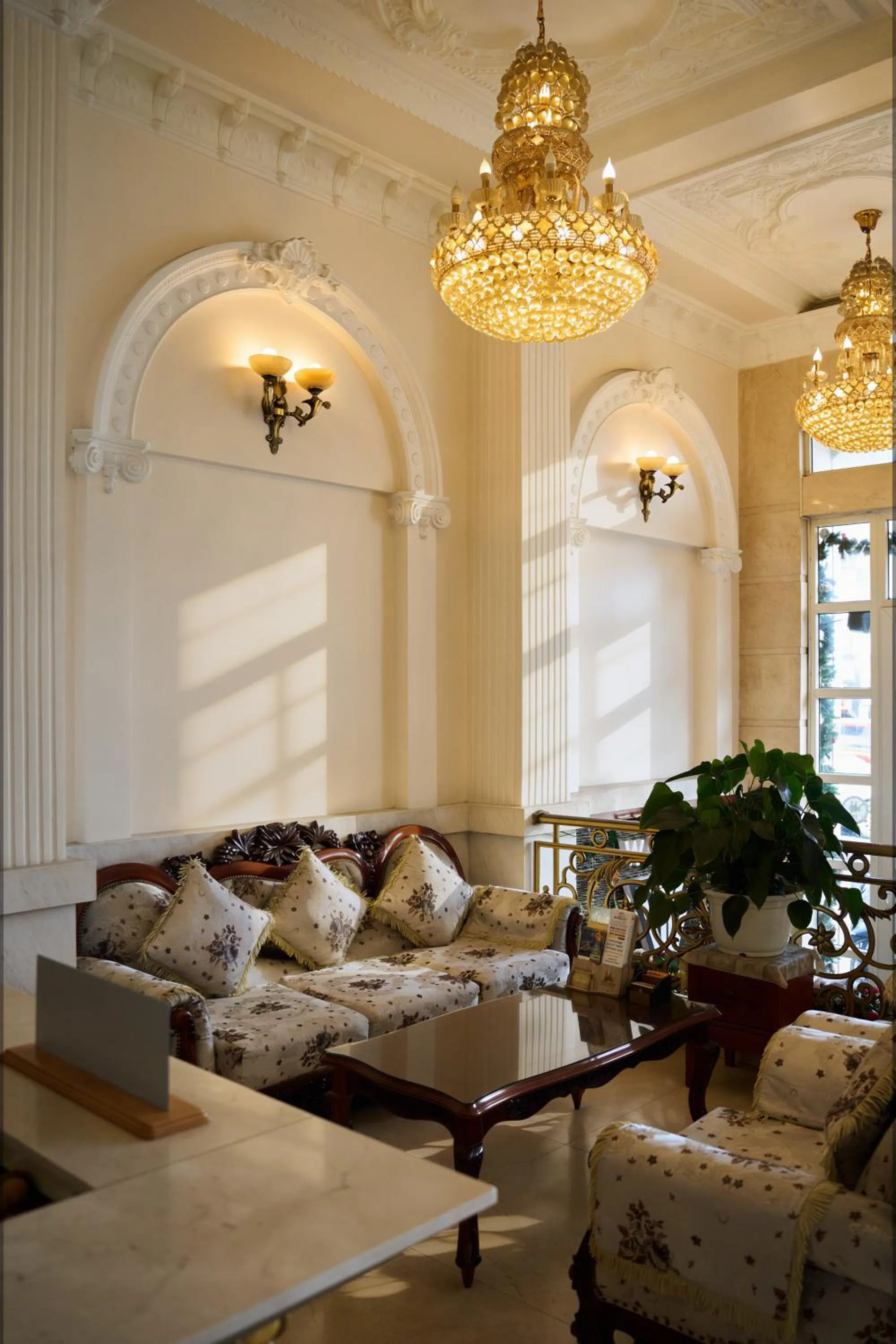 Lobby or reception, Bed in Diamond Hotel