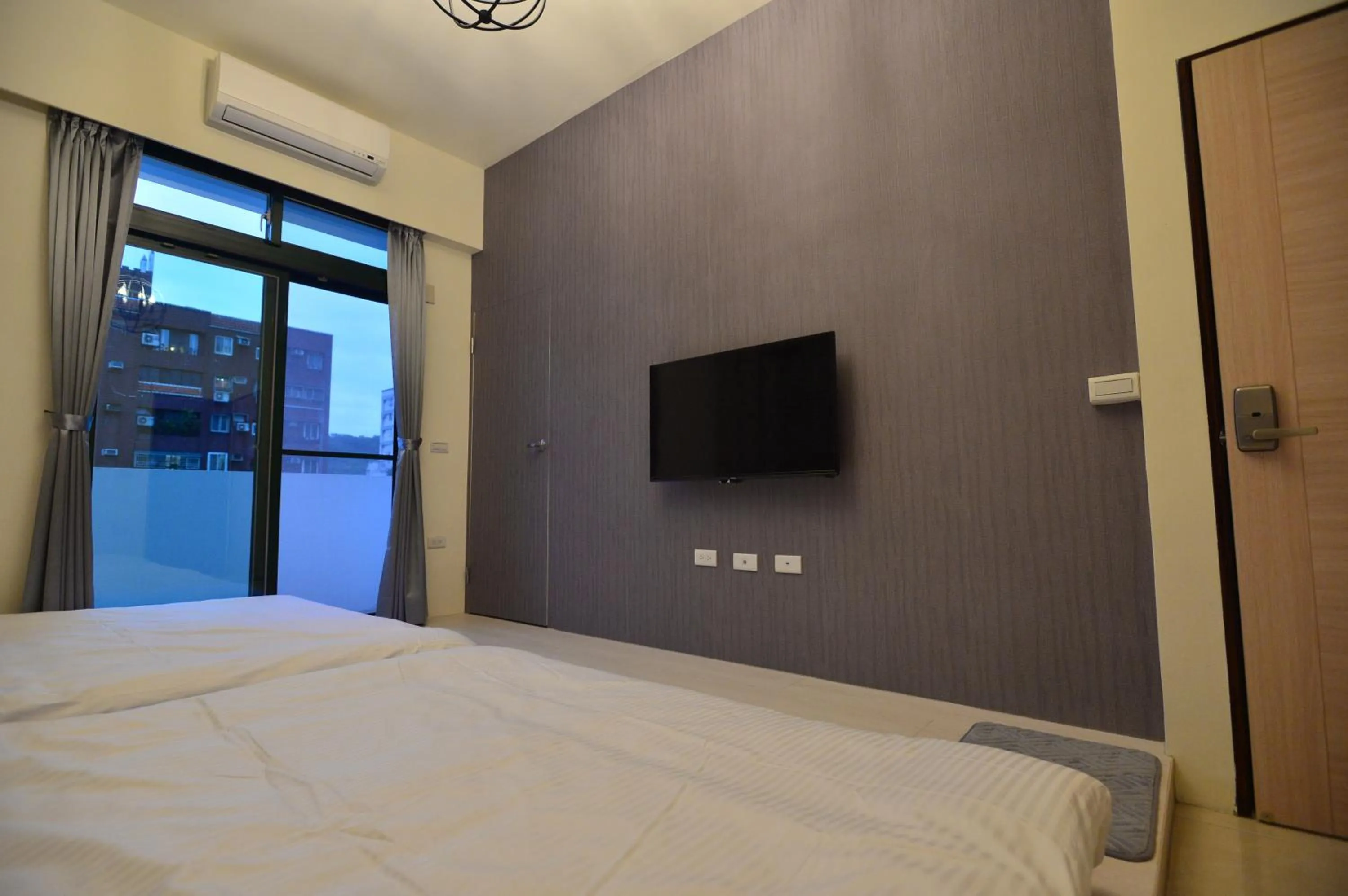 Photo of the whole room, Bed in Just Walk Backpacker Hostel