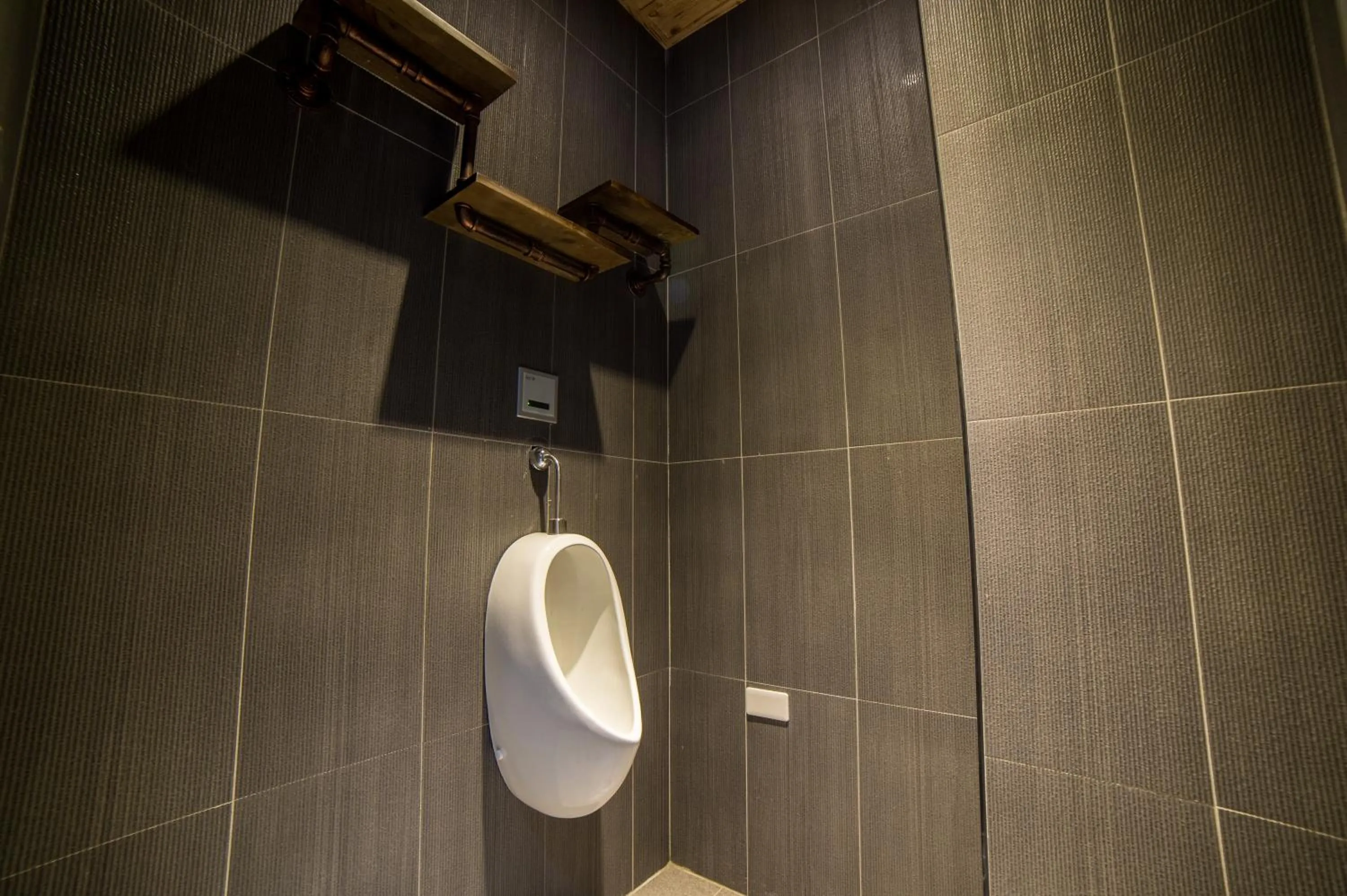 Toilet in Just Walk Backpacker Hostel