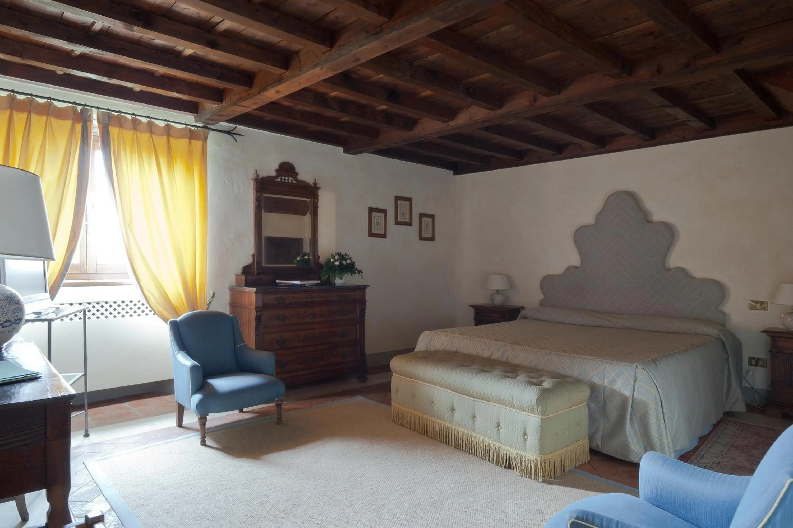 Photo of the whole room, Bed in Castello di Spaltenna Exclusive Resort & Spa