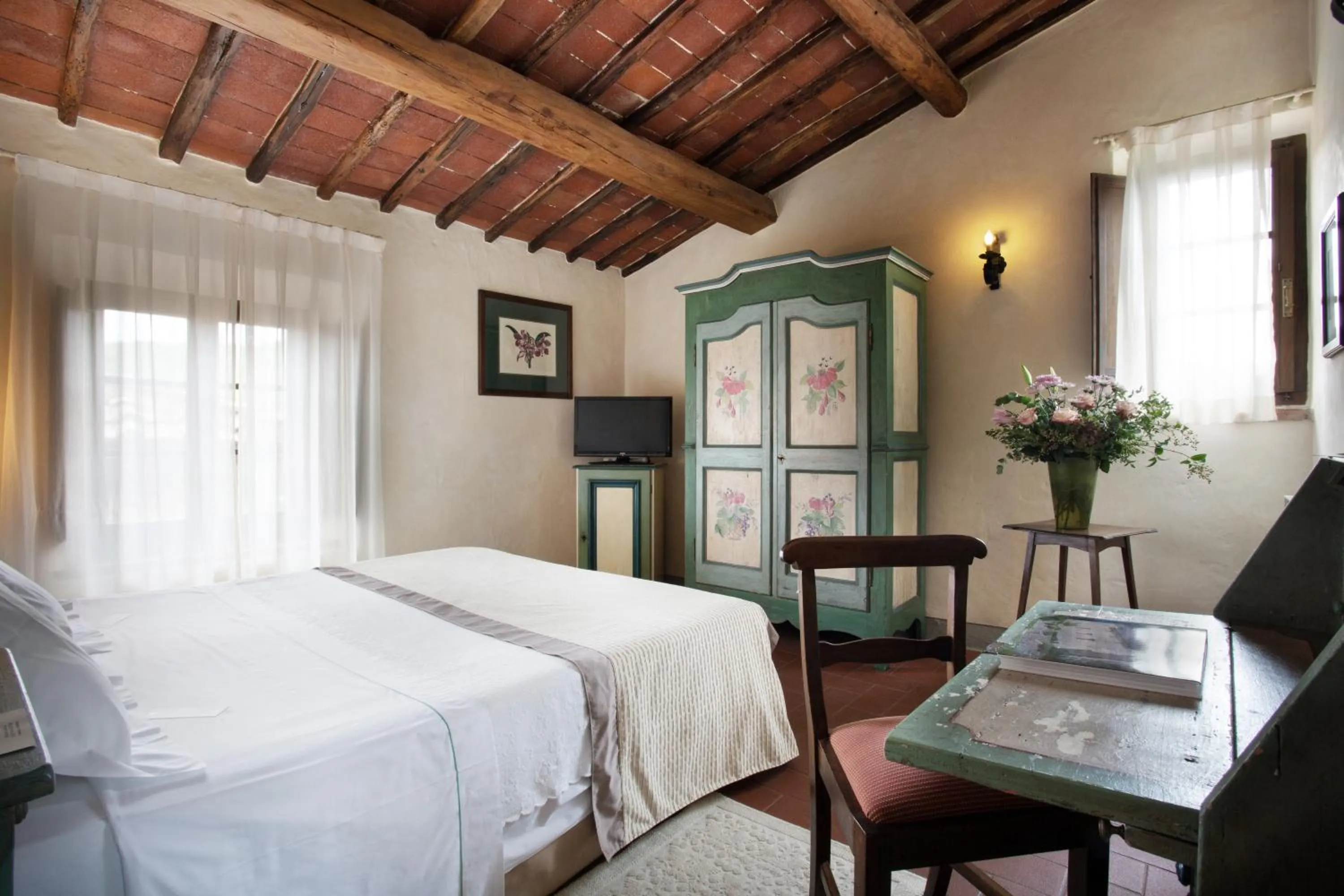 Bedroom, Bed in Castello di Spaltenna Exclusive Resort & Spa