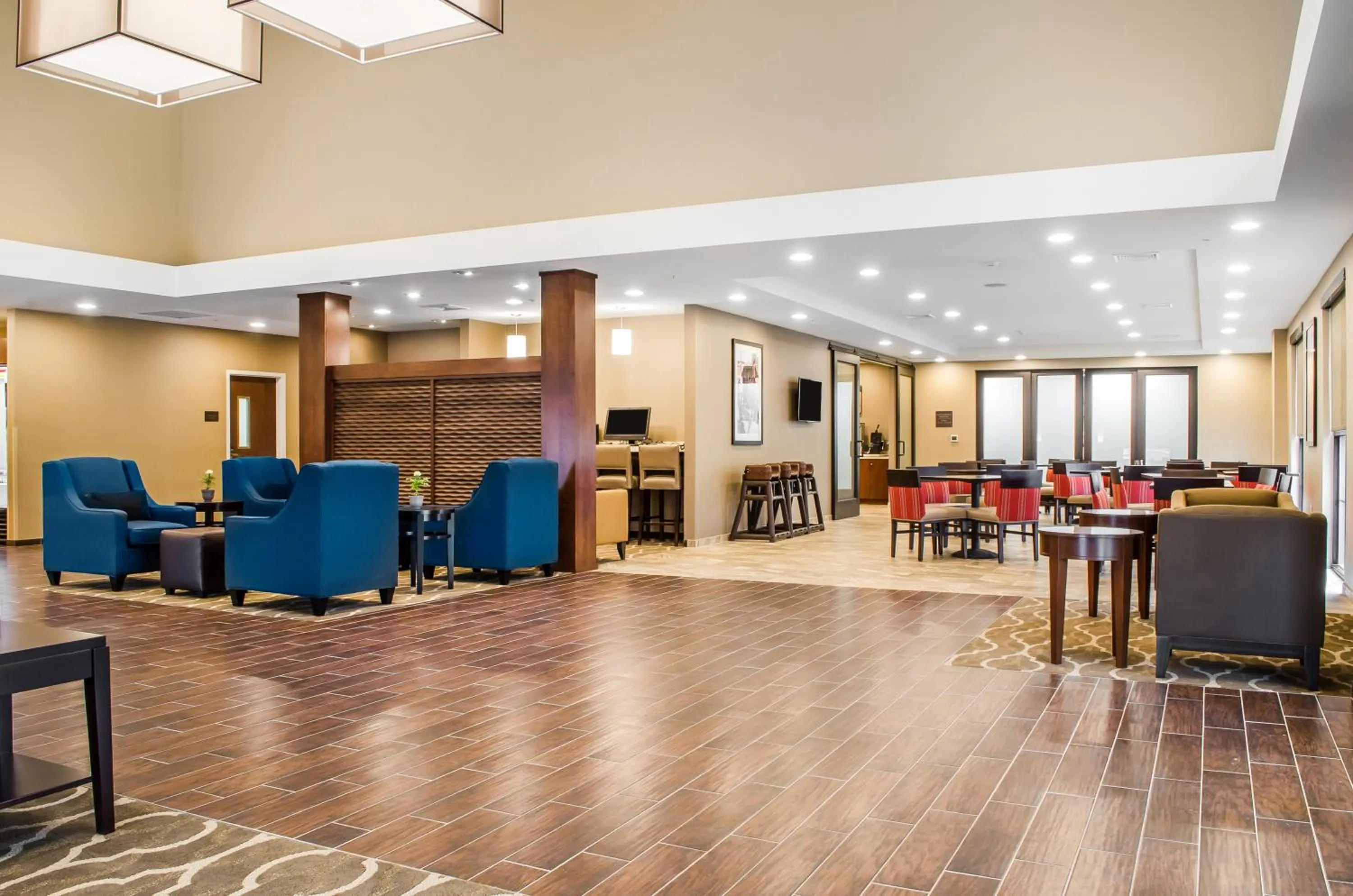 Lobby or reception in Comfort Suites Manheim - Lancaster