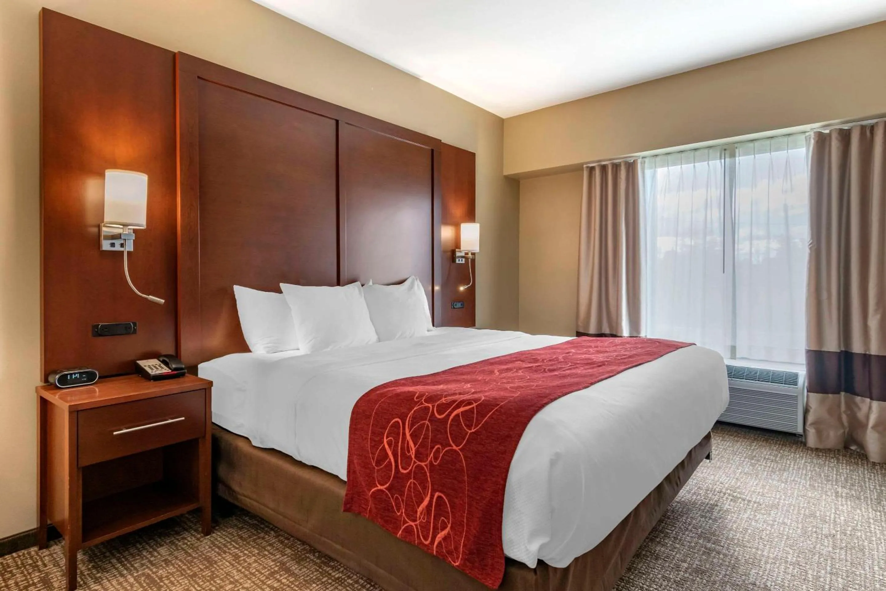 Bedroom, Bed in Comfort Suites Manheim - Lancaster