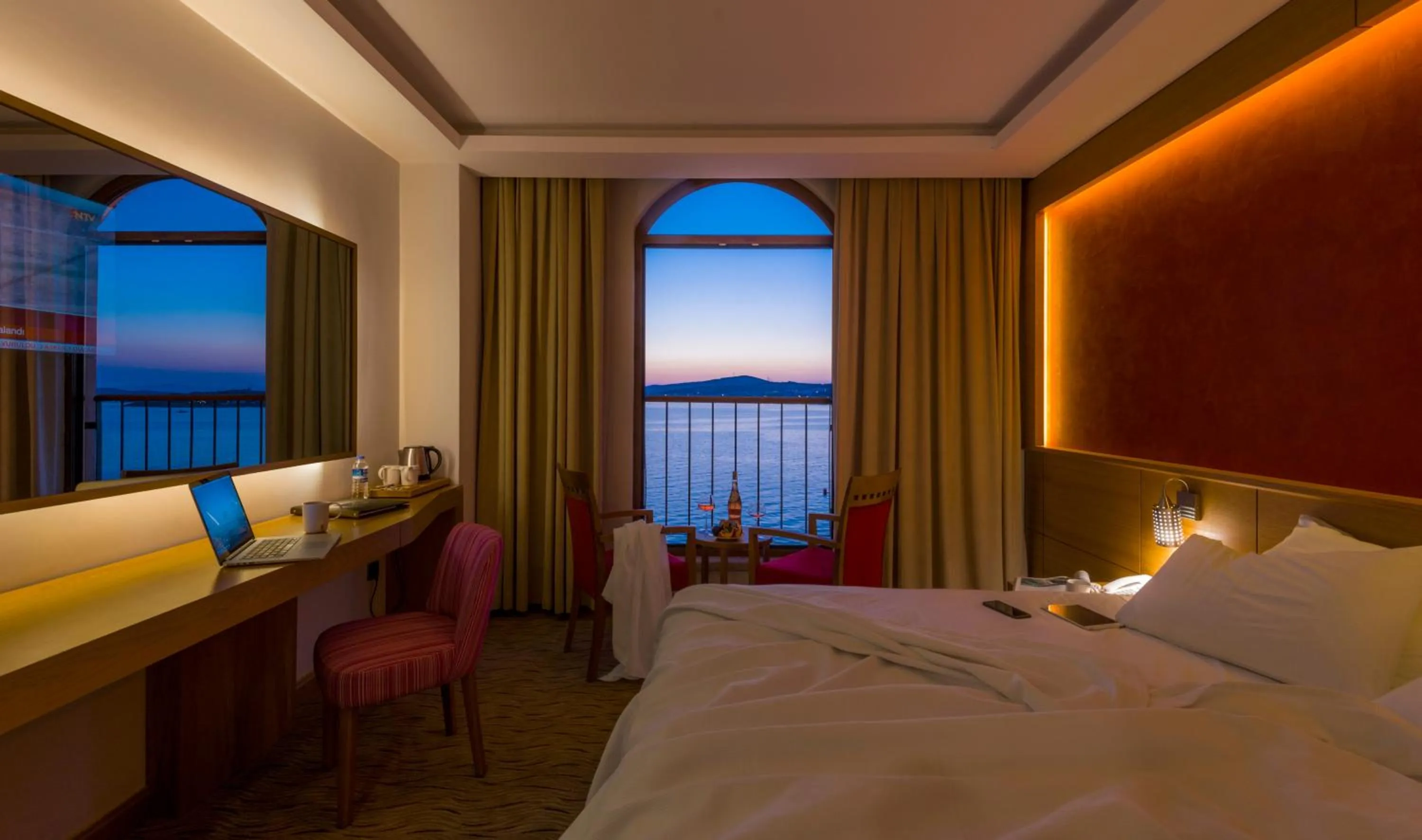 Sea view, Bed in Bacacan Otel