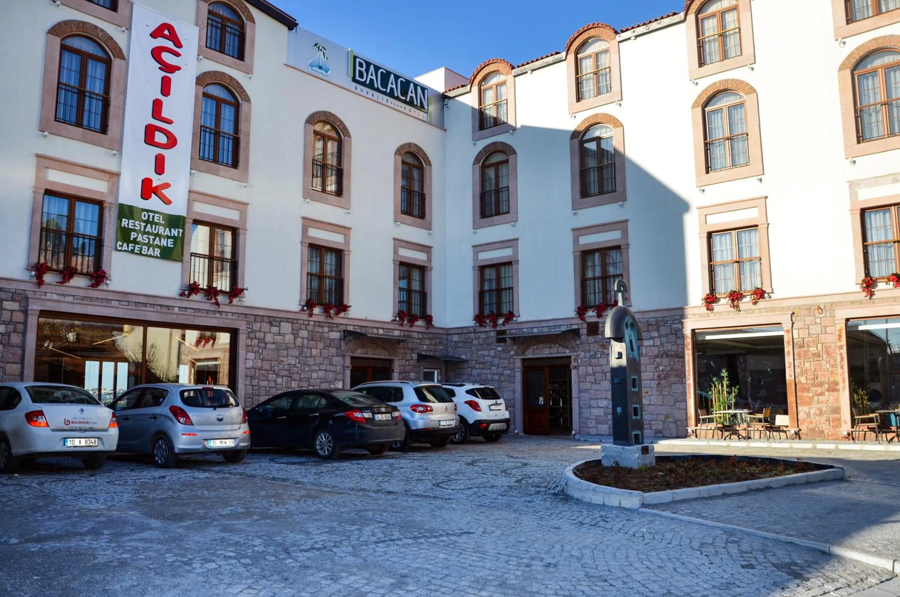 Facade/entrance in Bacacan Otel