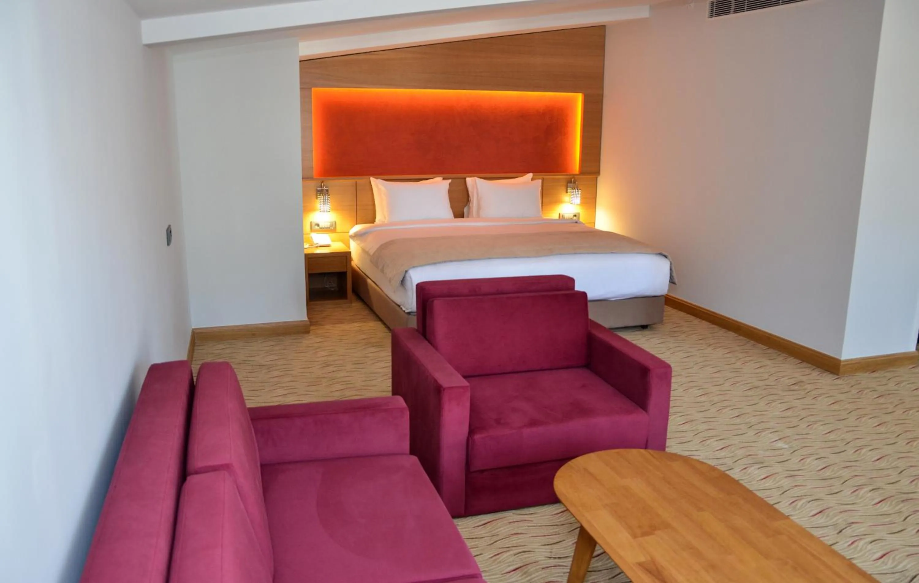 Seating area, Bed in Bacacan Otel