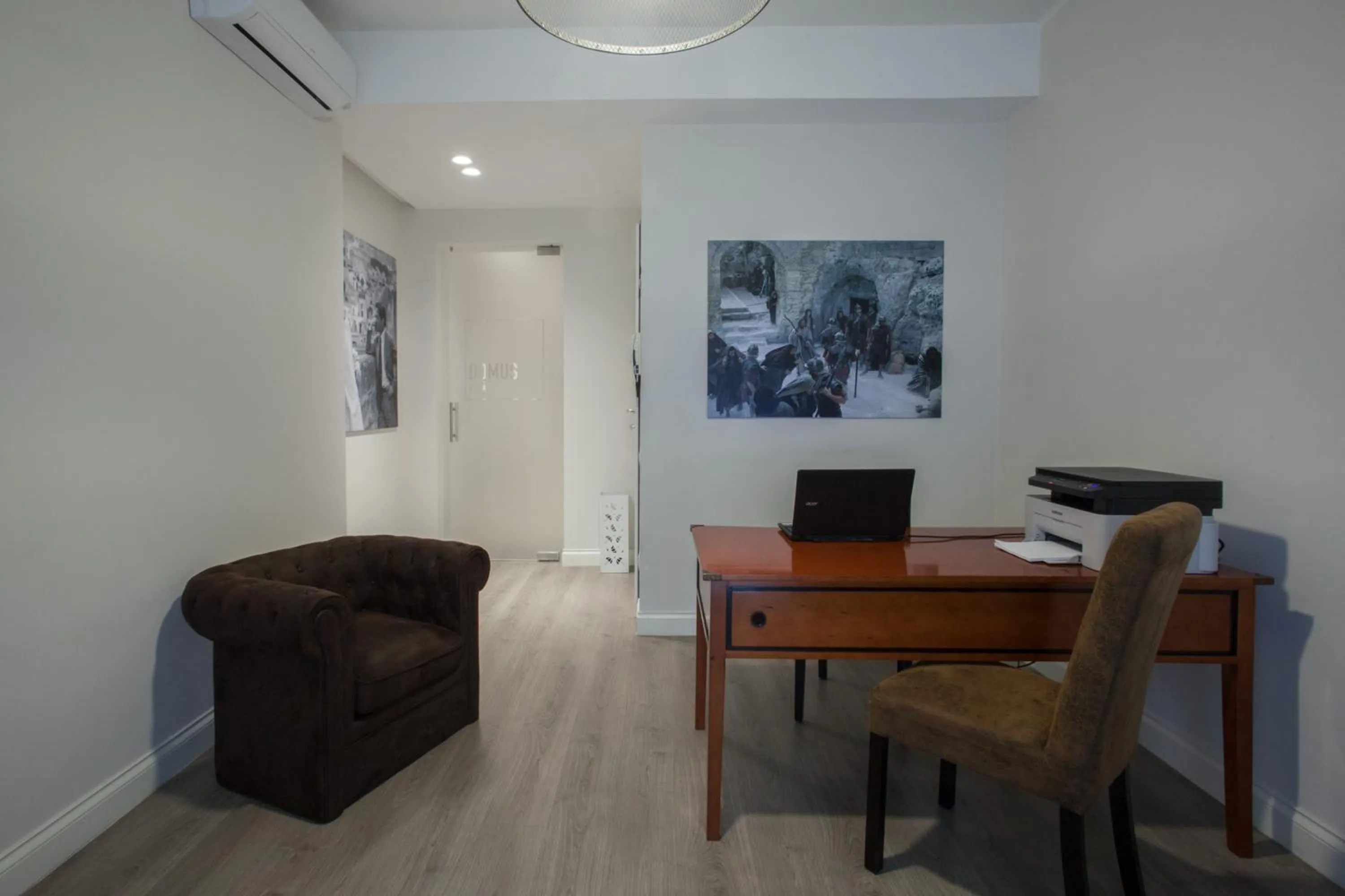 Communal lounge/ TV room in Domus Roma