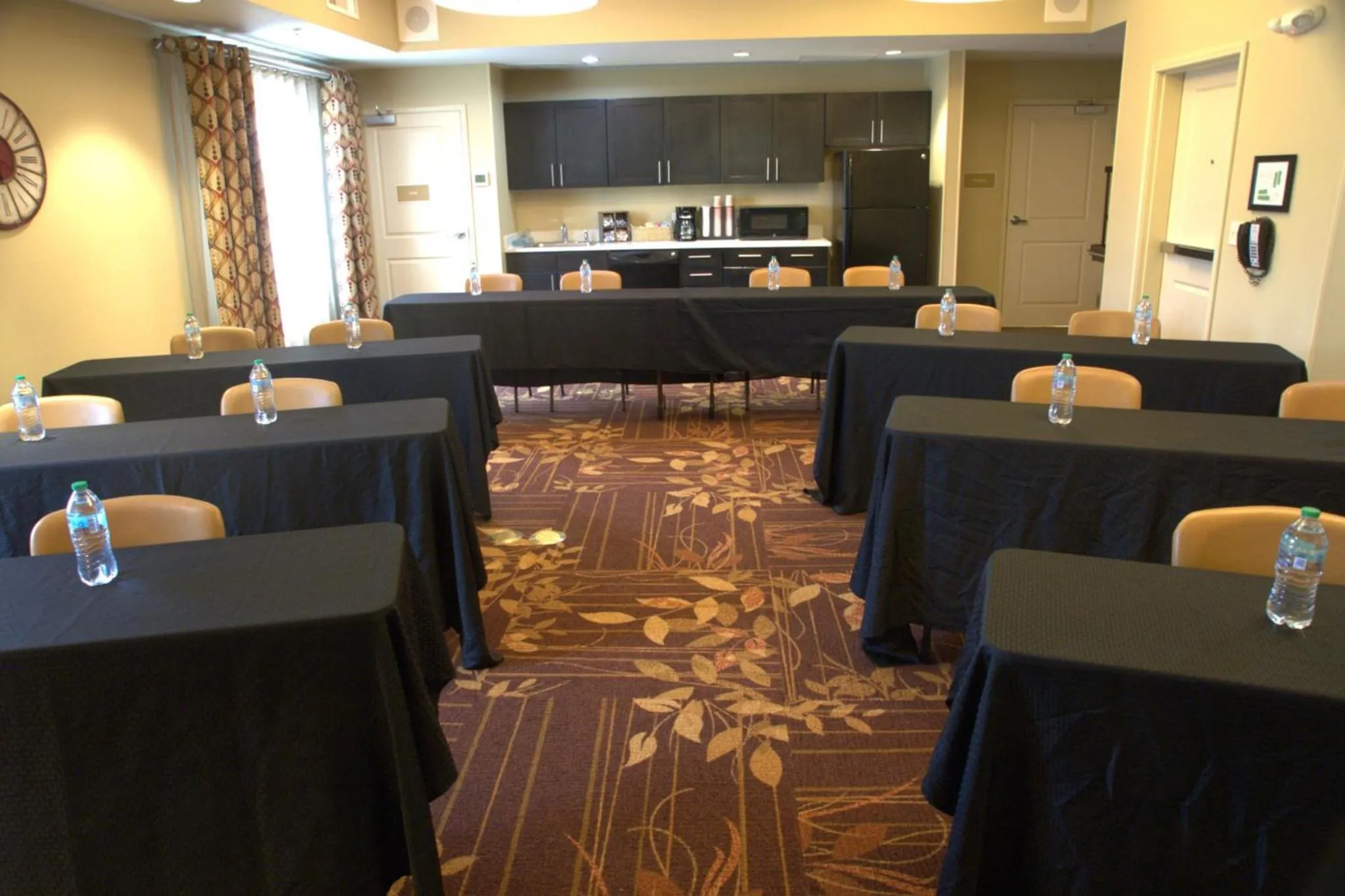 Meeting/conference room in Candlewood Suites Denver North - Thornton by IHG
