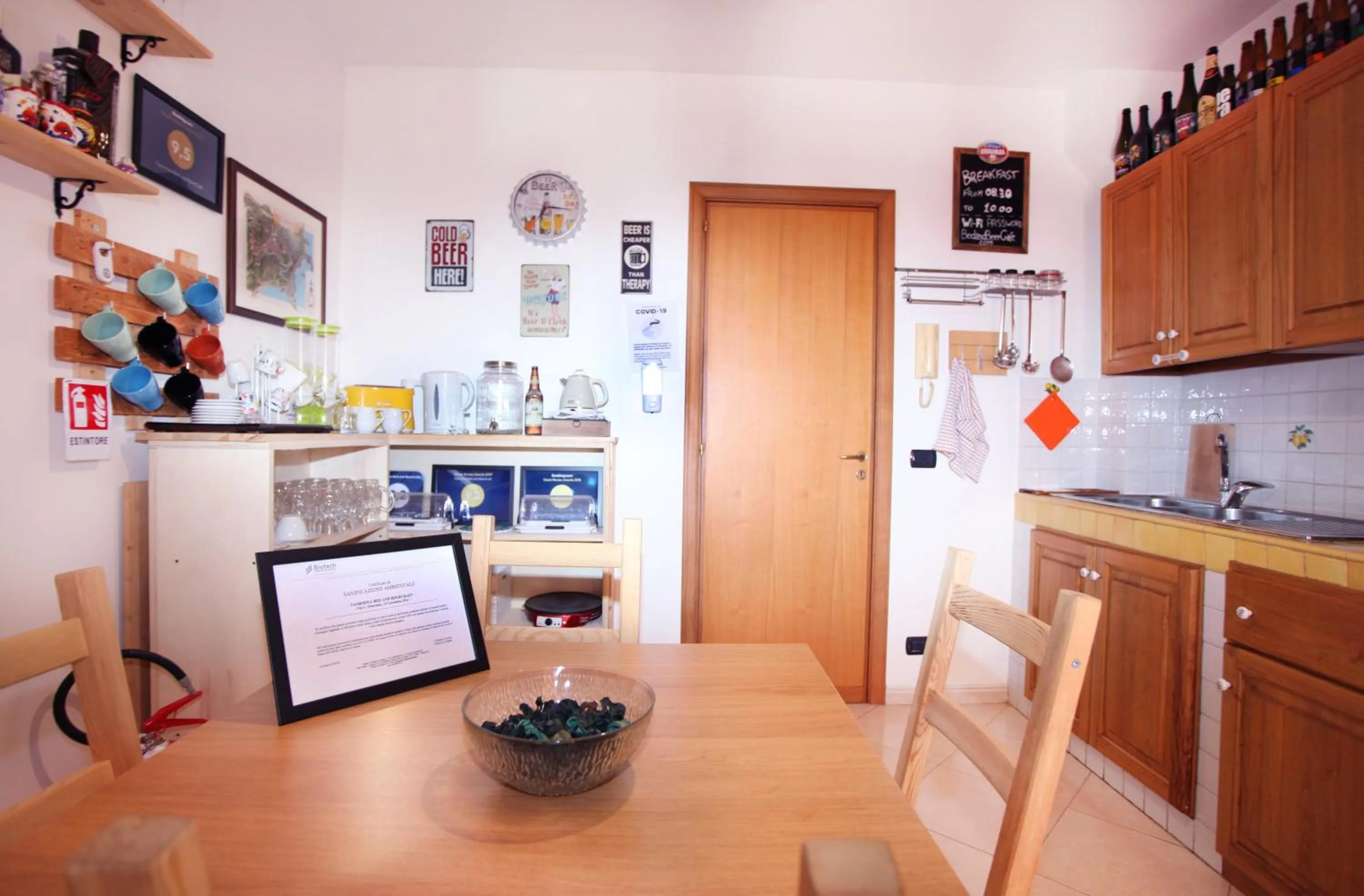 Kitchen or kitchenette in Taormina Bed and BeerCraft