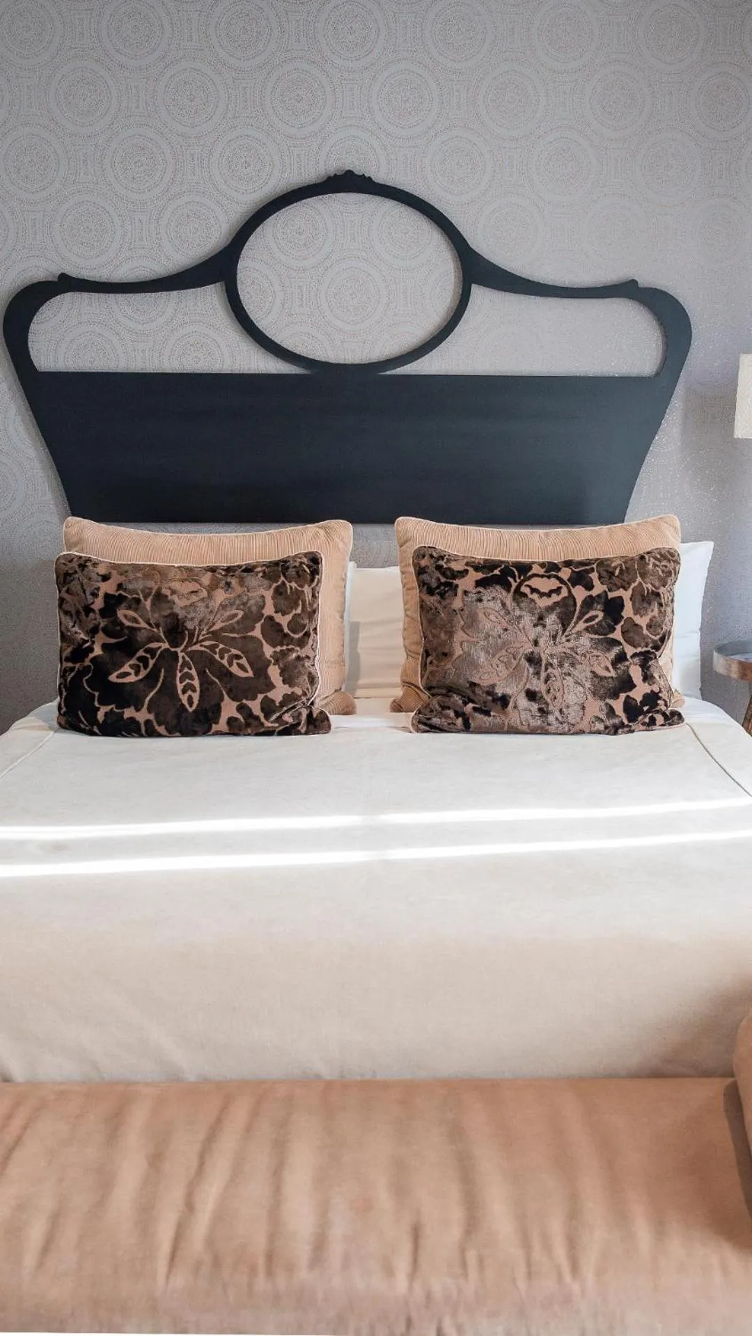 Opus One Luxury Guest House & Wine