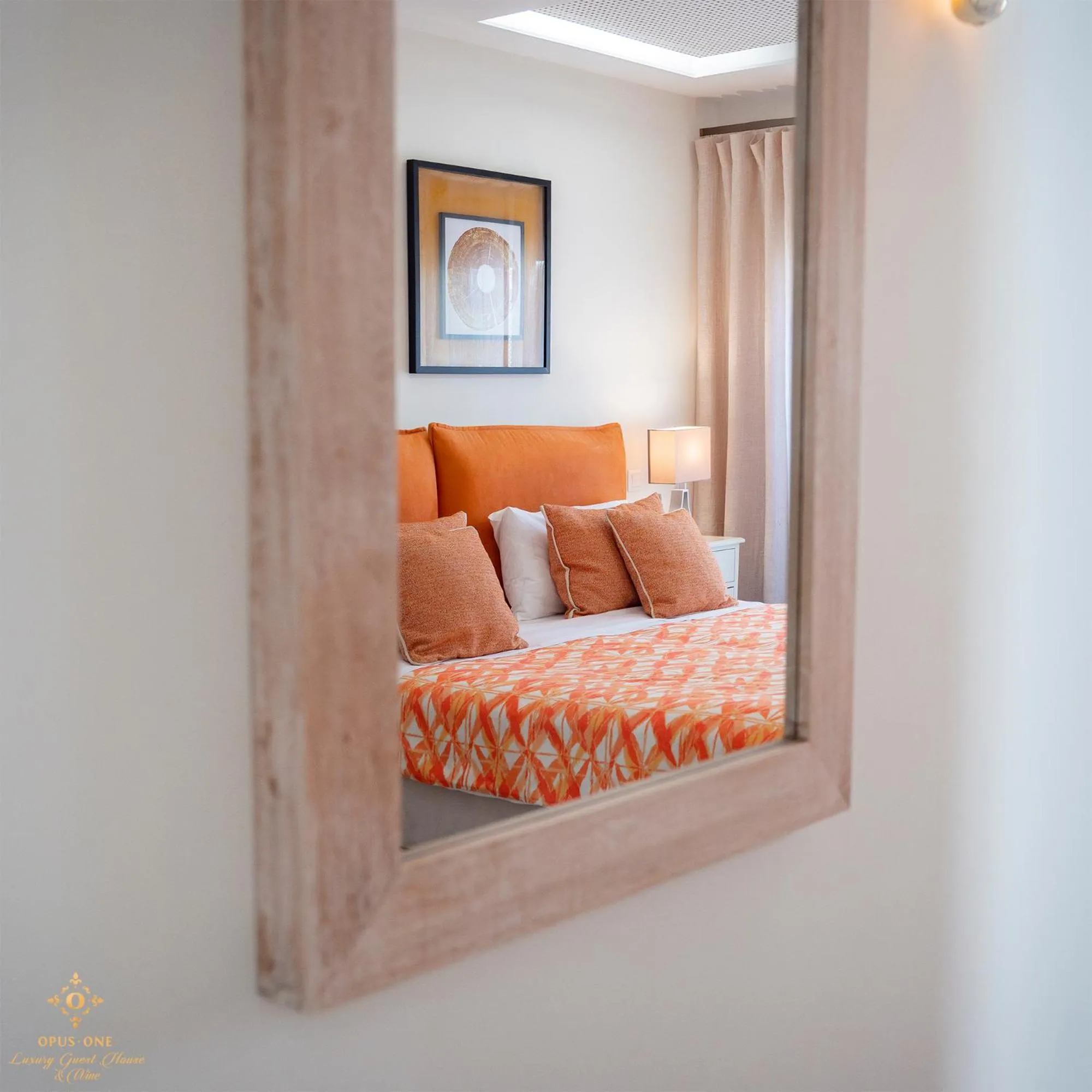 Opus One Luxury Guest House & Wine