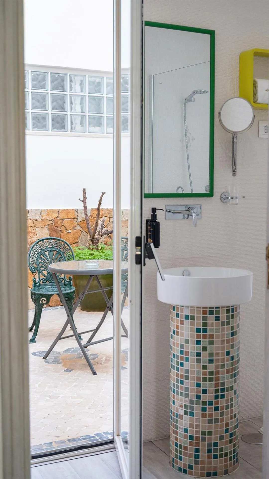 Opus One Luxury Guest House & Wine