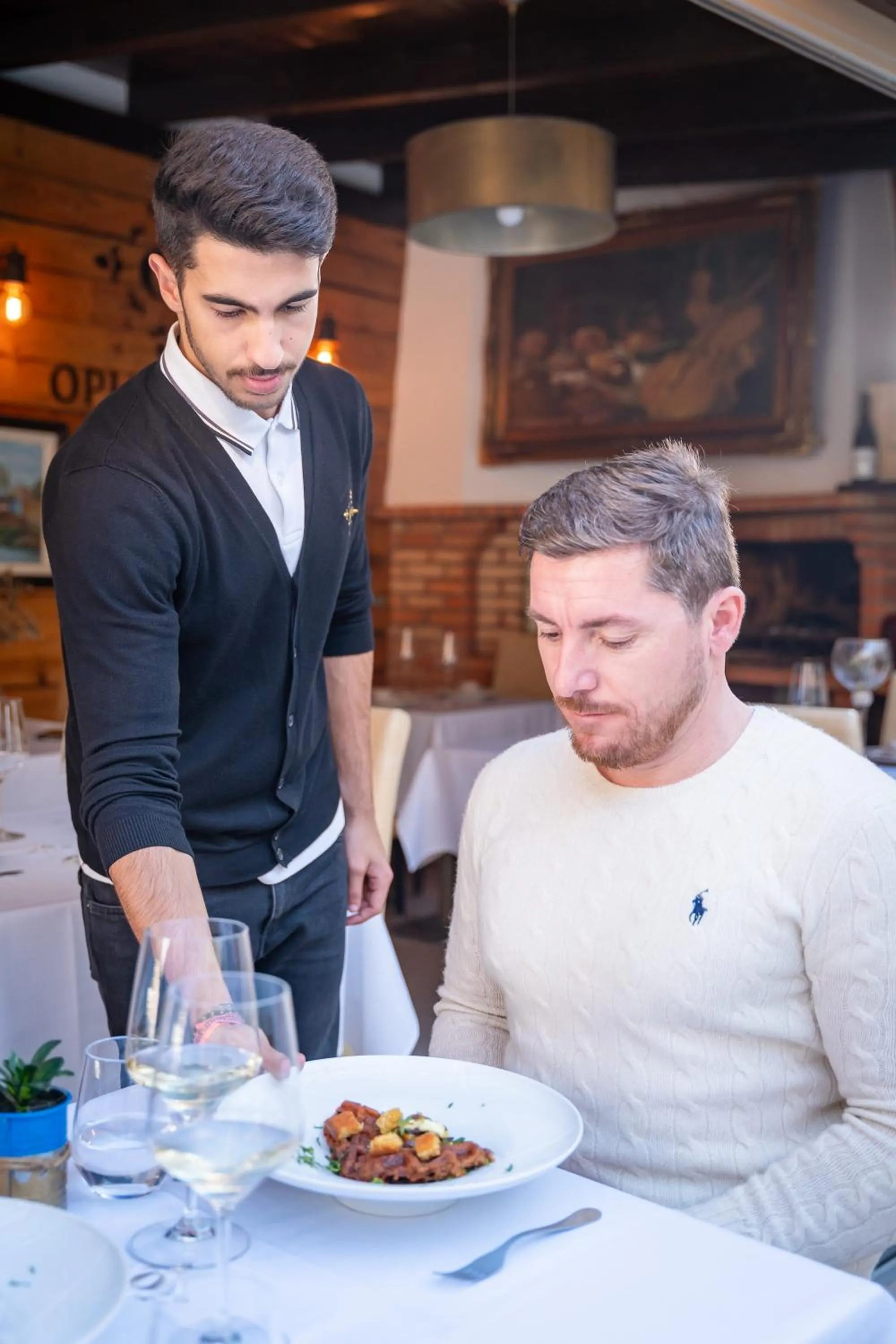 Opus One Luxury Guest House & Wine