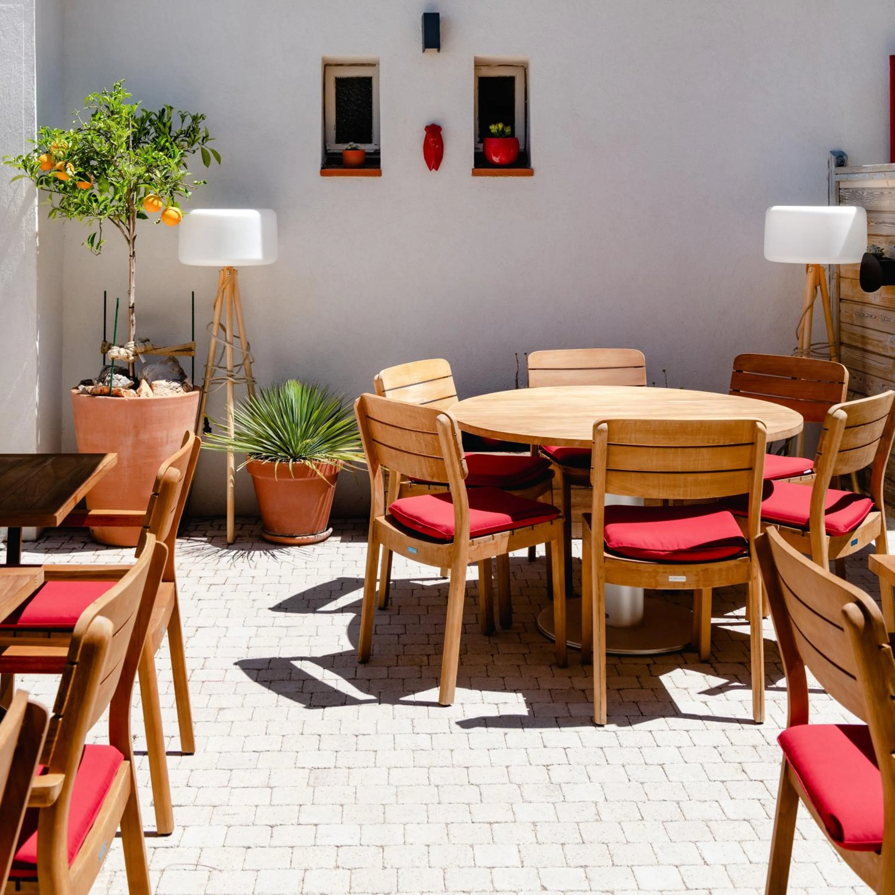 Restaurant/places to eat in Les Volets Rouges - Hôtel Cassis - Situé dans le Parc National des Calanques