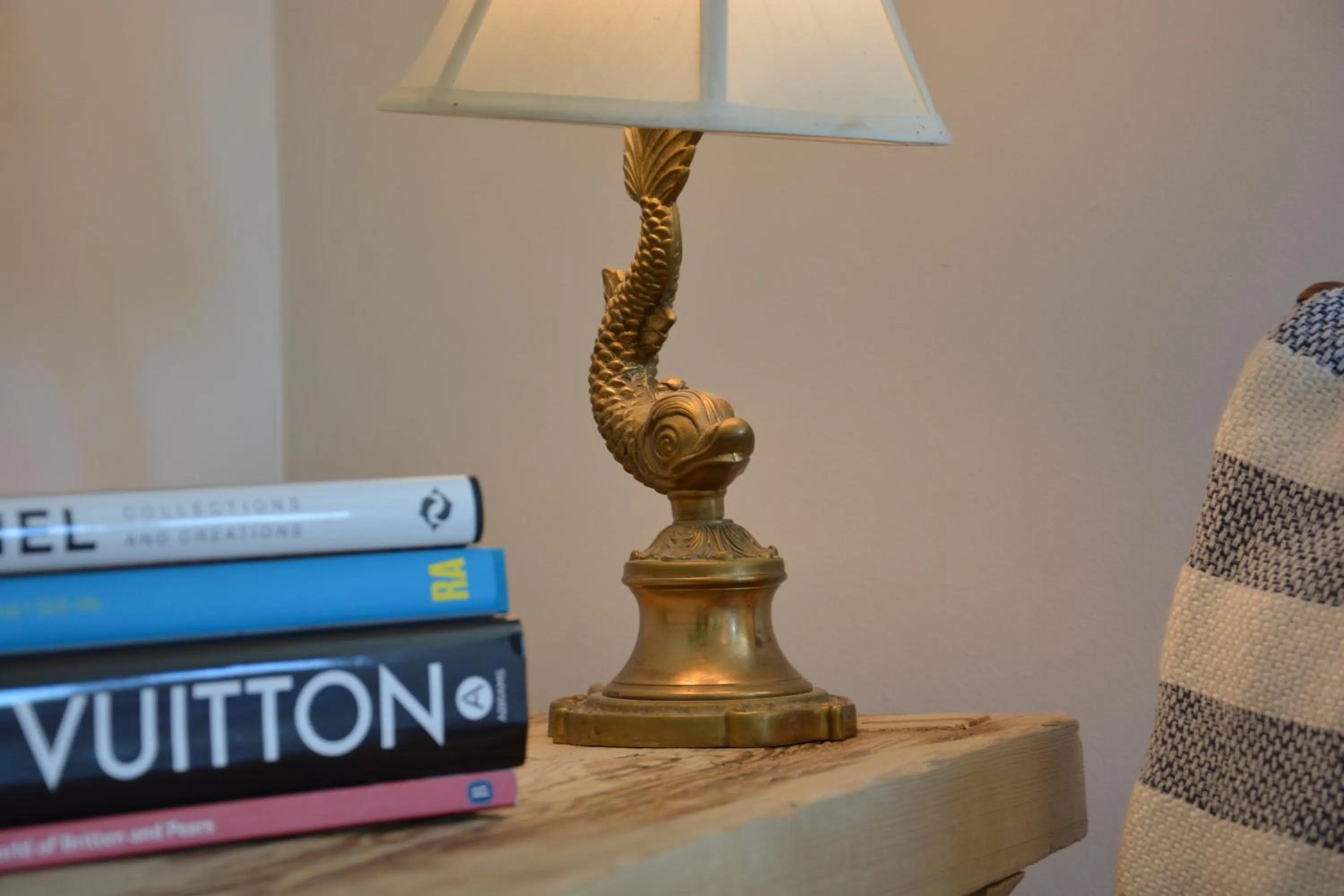Seating area in The Dolphin Inn