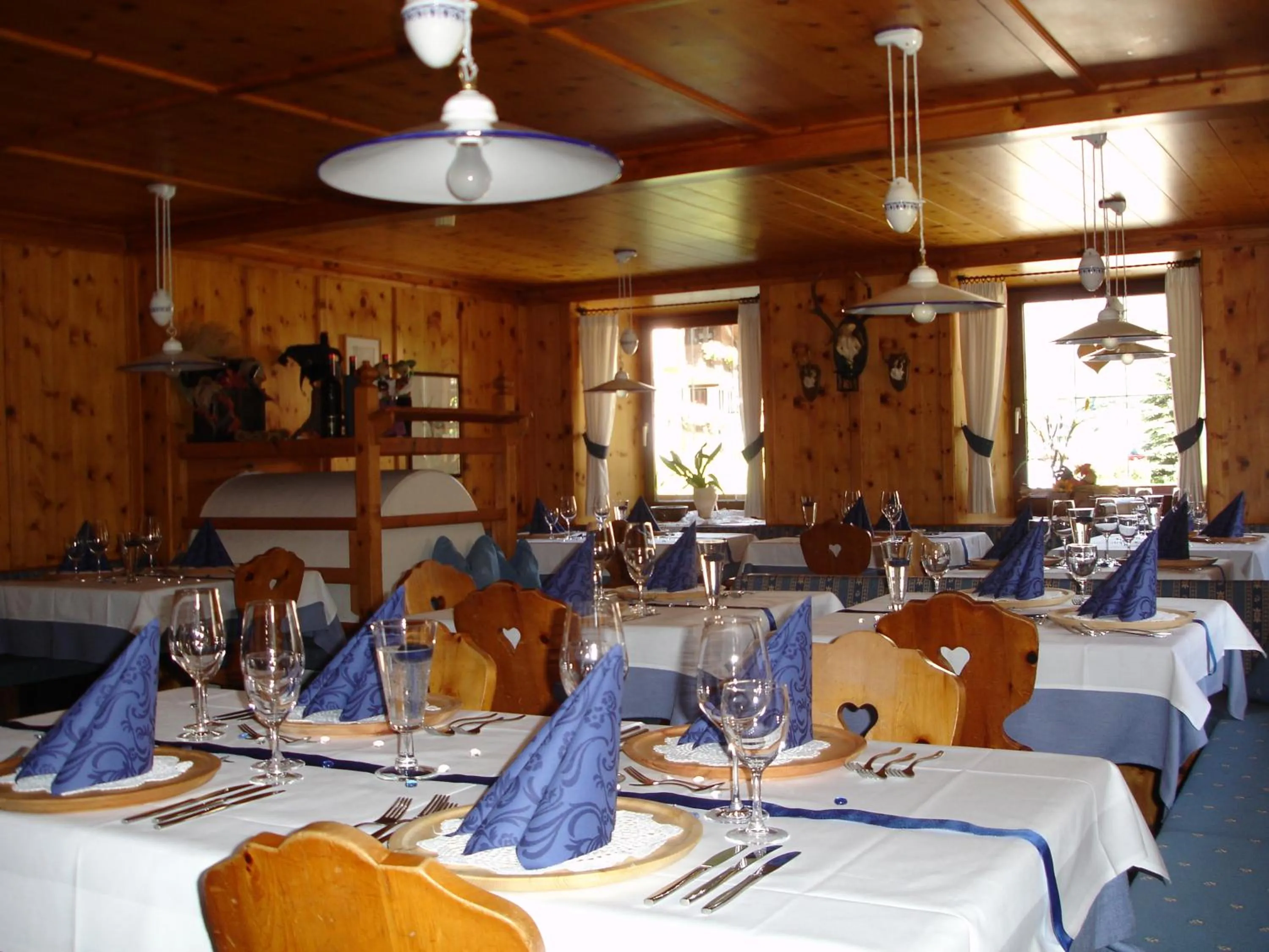 Restaurant/places to eat in Berghotel Kason