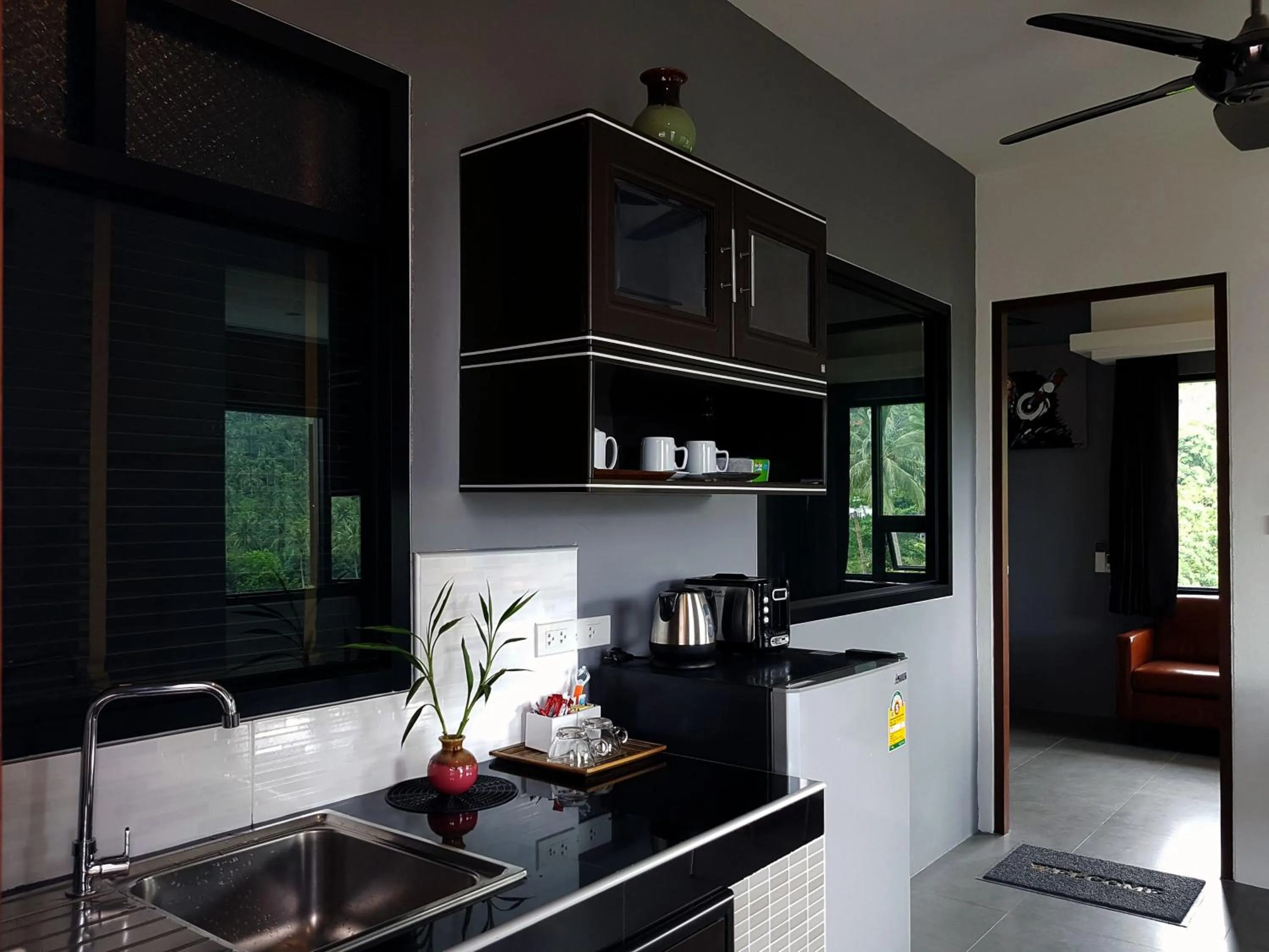 Kitchen or kitchenette in Balcony Villa