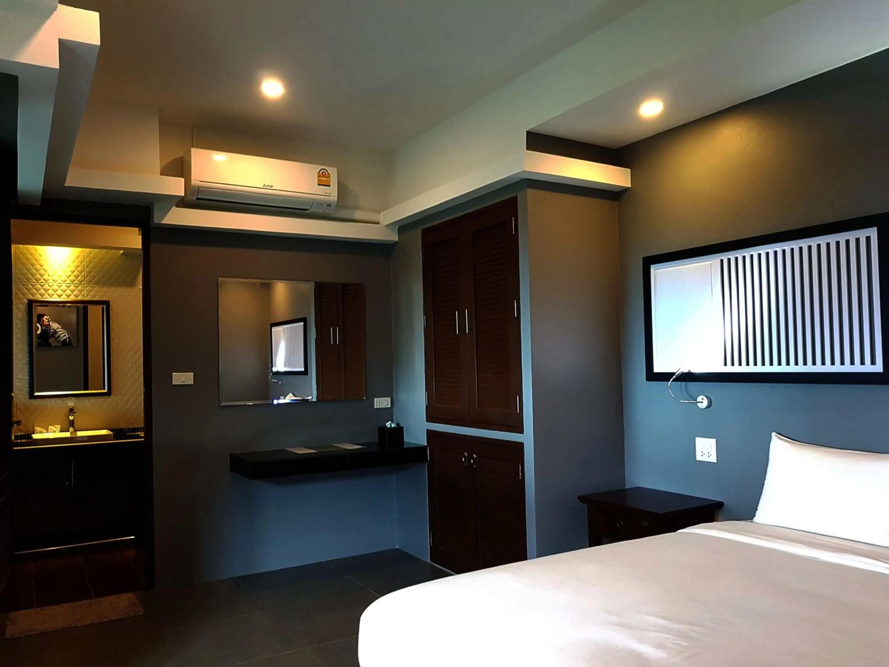 Bedroom, Bed in Balcony Villa