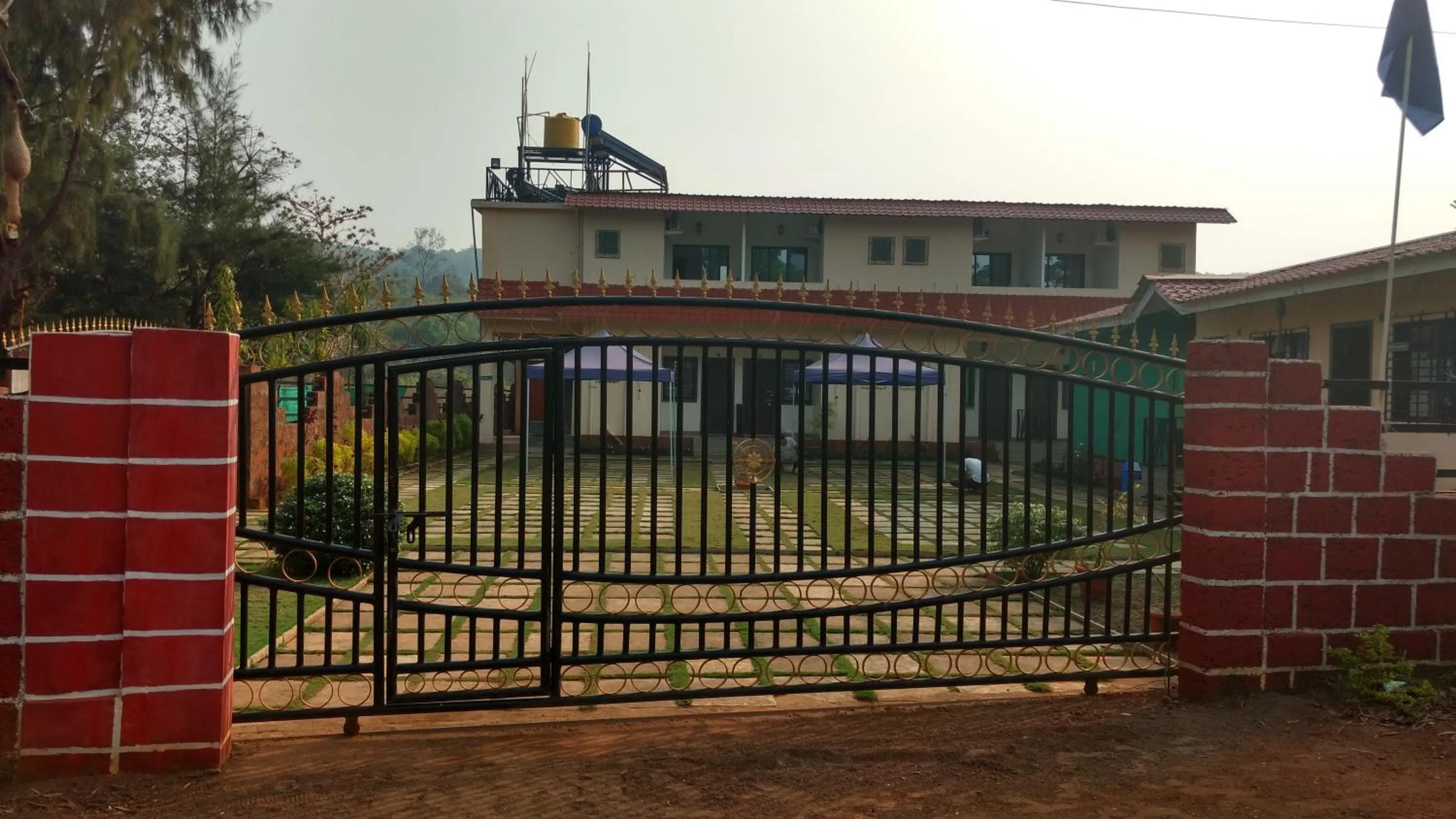 Property building in Whistling Waves Beach Resort