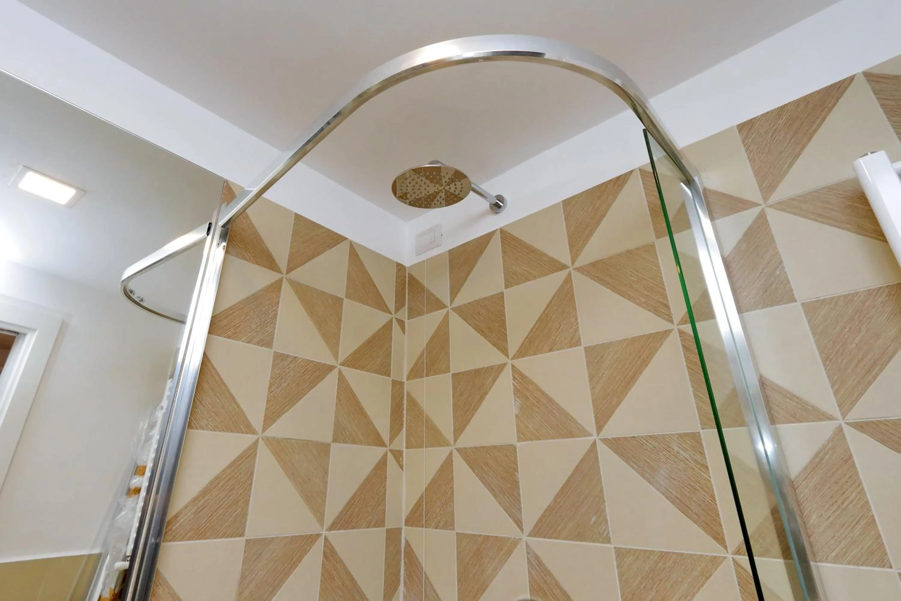 Shower in Bellezza Al Colosseo - B&B & Apts