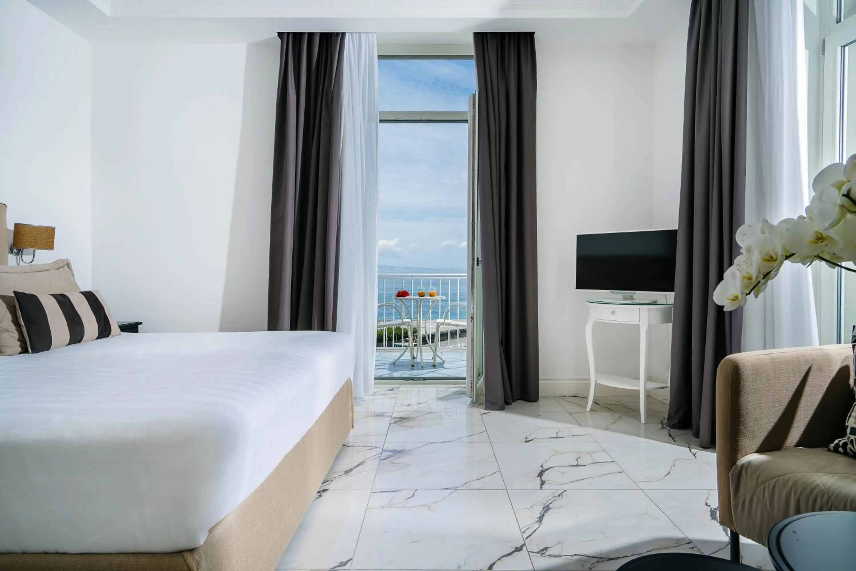 Sea view, Bed in Palazzo Murrano - Adults Only
