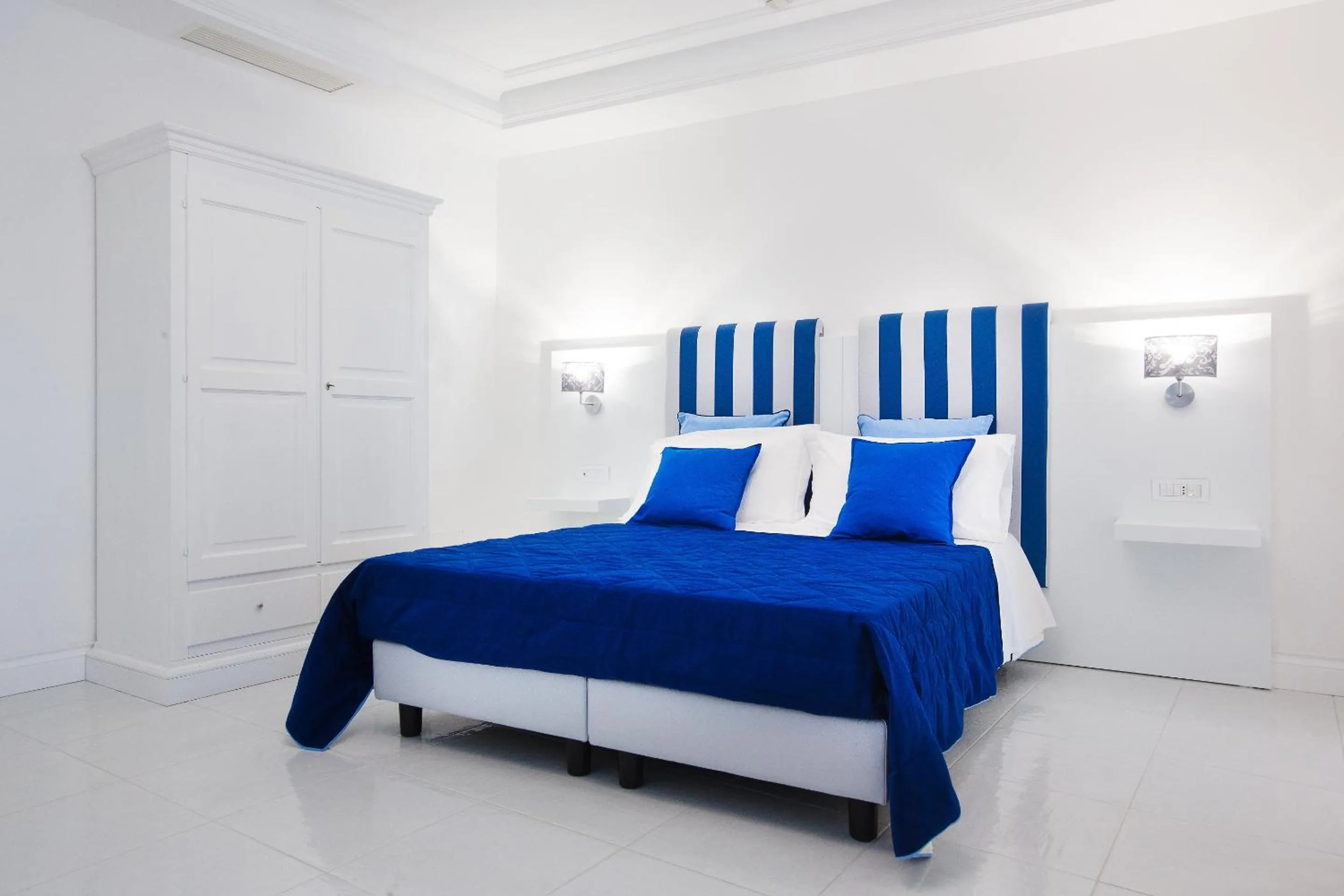 Bed in Palazzo Murrano - Adults Only