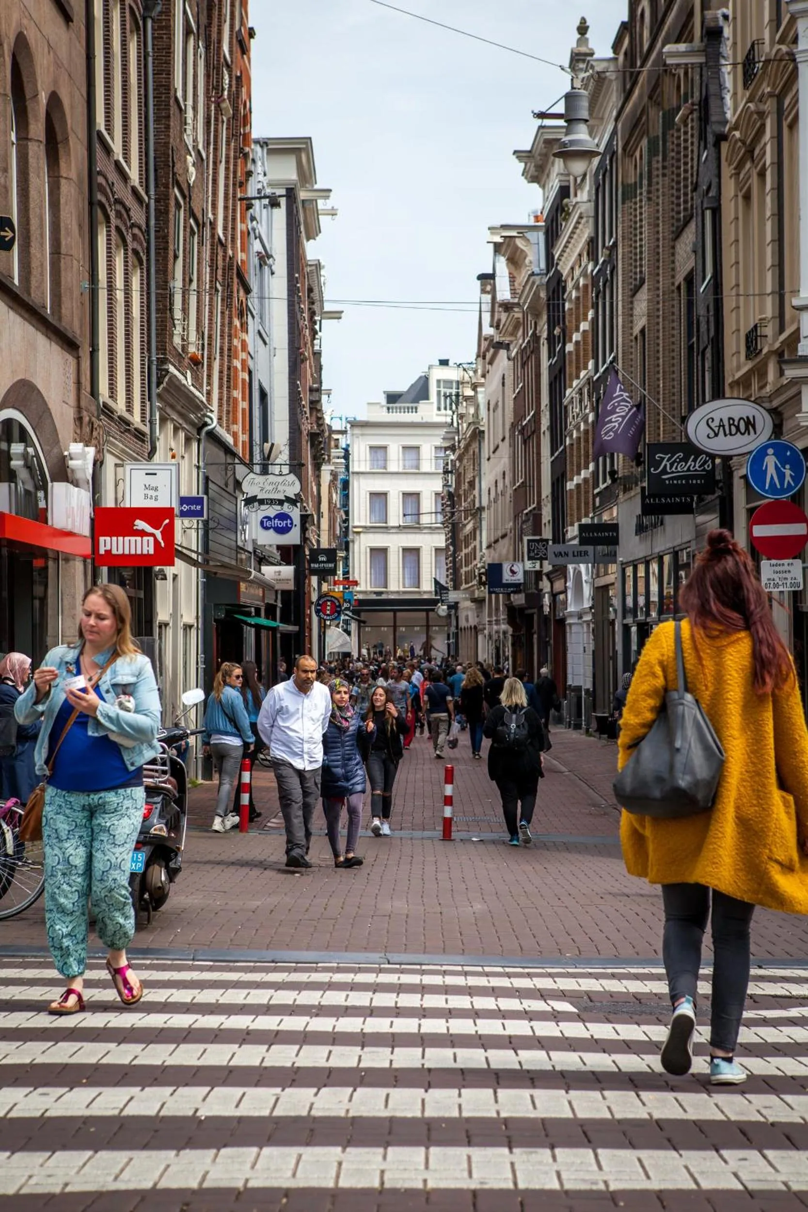 Shopping Area in B&B Singel Amsterdam Centre