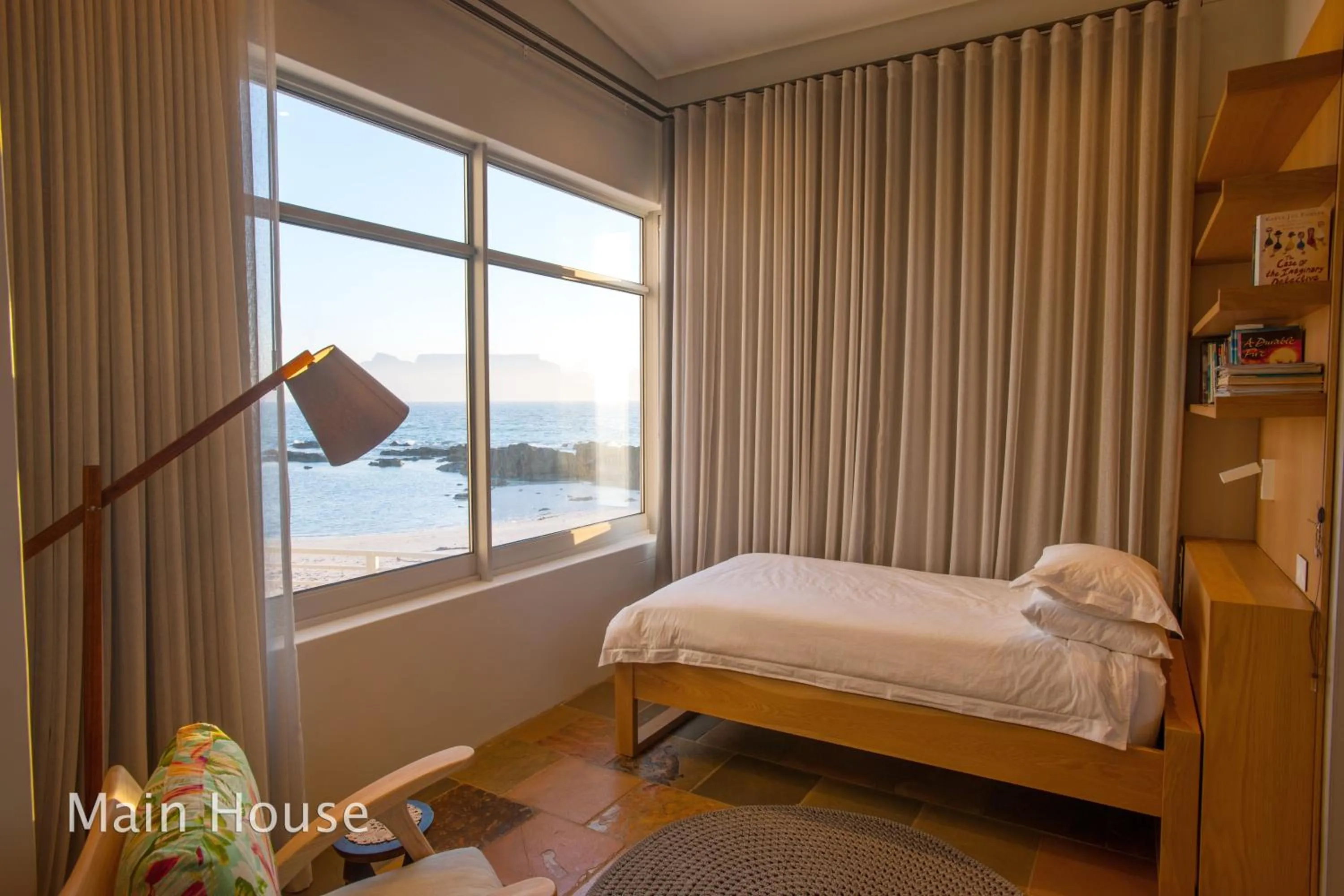 Bedroom, Bed in Bokkombaai