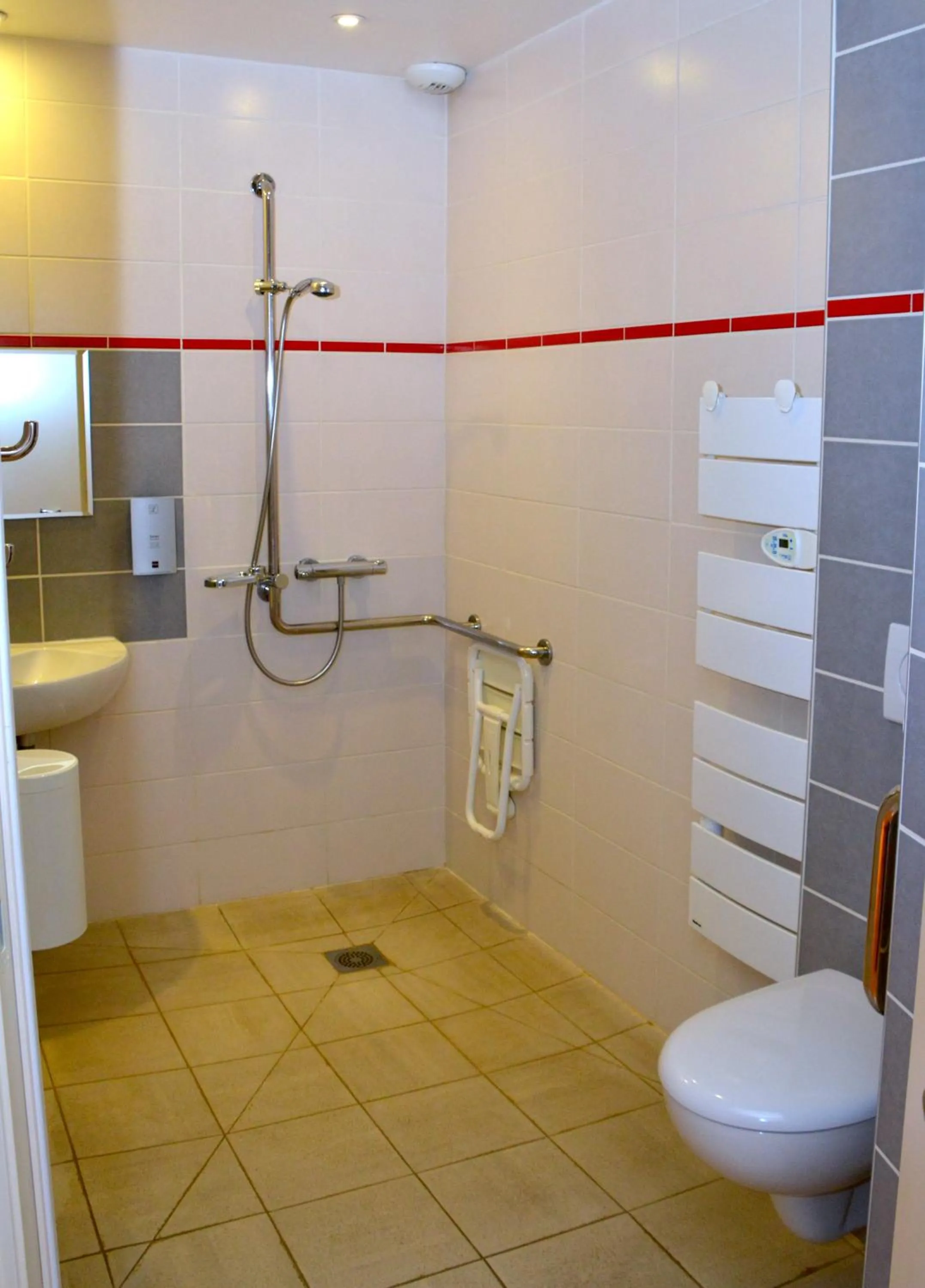 Bathroom in Logis - Hotel & Restaurant La Corne d 'Abondance