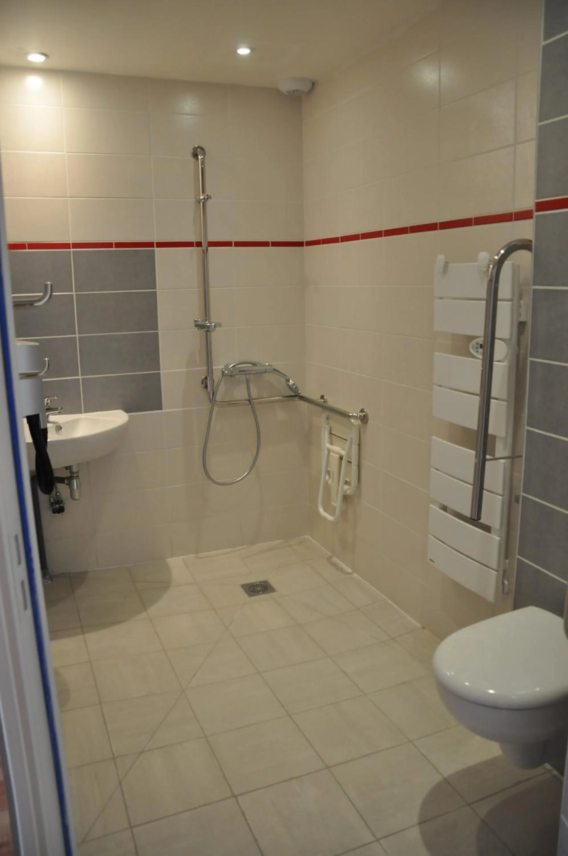 Bathroom in Logis - Hotel & Restaurant La Corne d 'Abondance