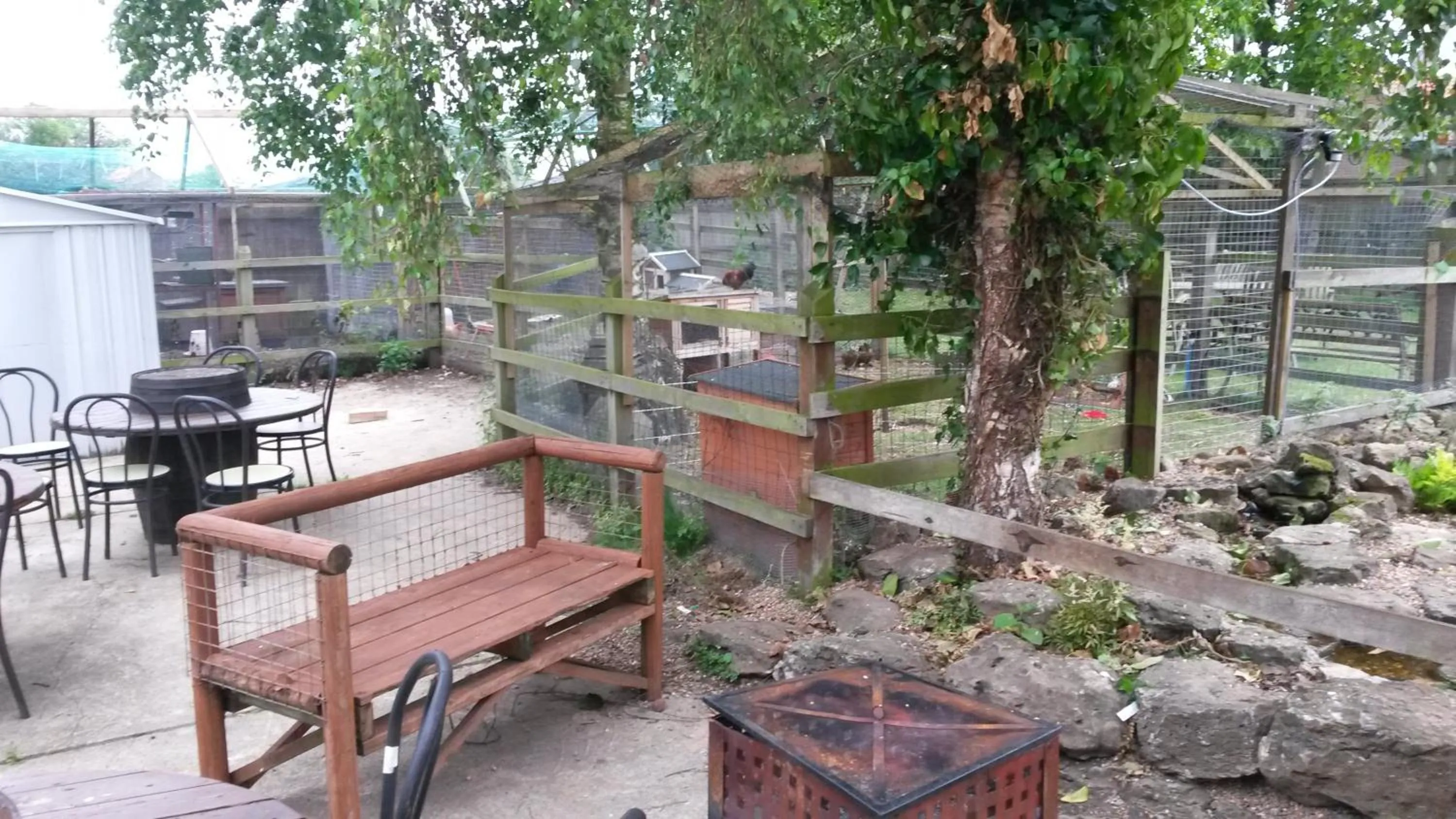 Patio in The White Hart Inn