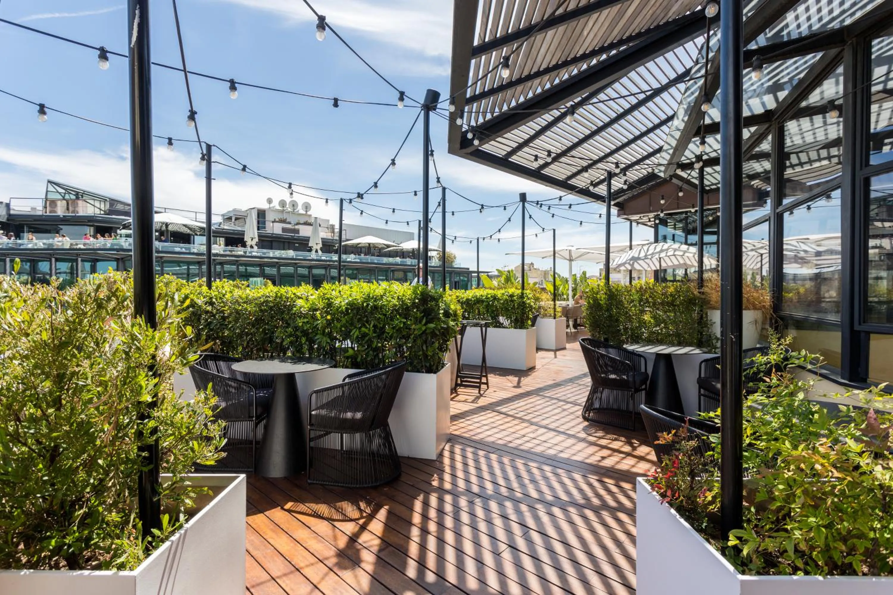 Restaurant/places to eat in Monument Hotel